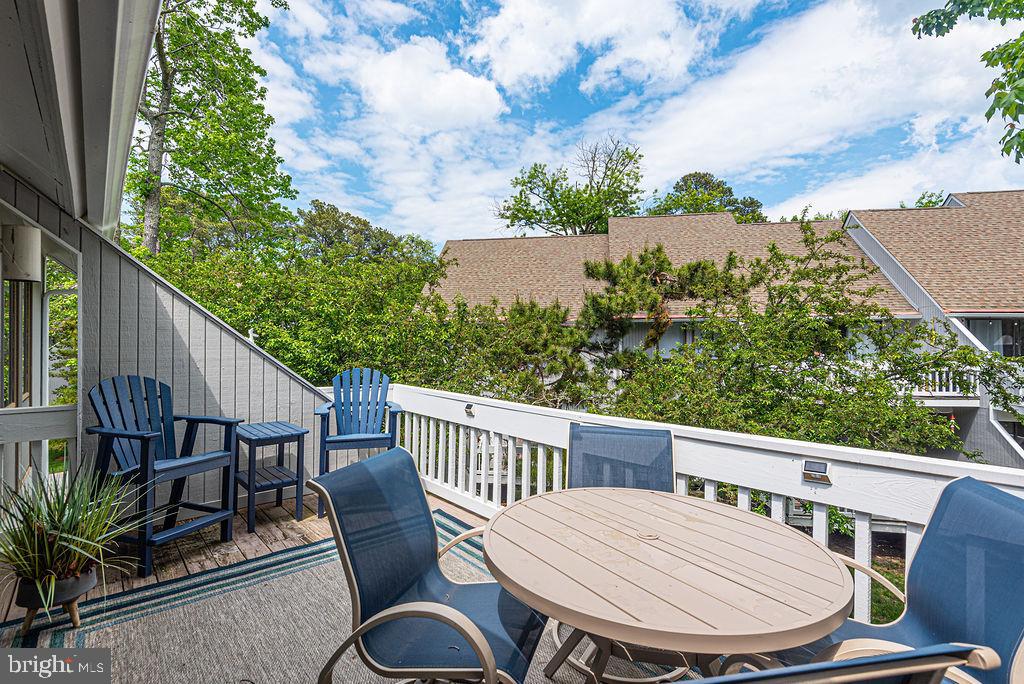 SEA COLONY WEST - Residential
