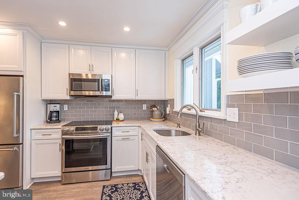 SEA COLONY WEST - Residential