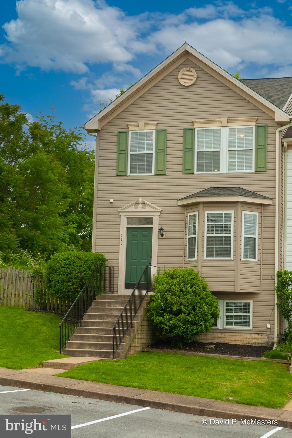 LAUREL RIDGE - Residential