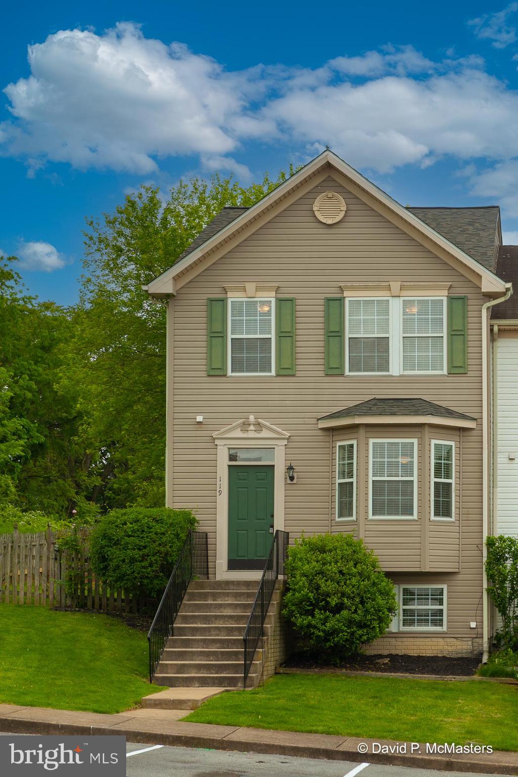 LAUREL RIDGE - Residential