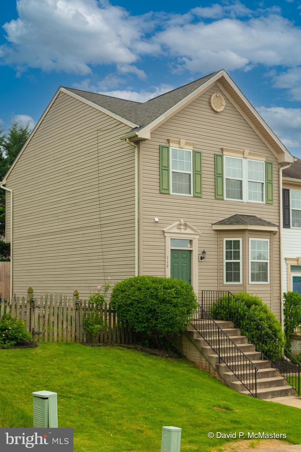 LAUREL RIDGE - Residential