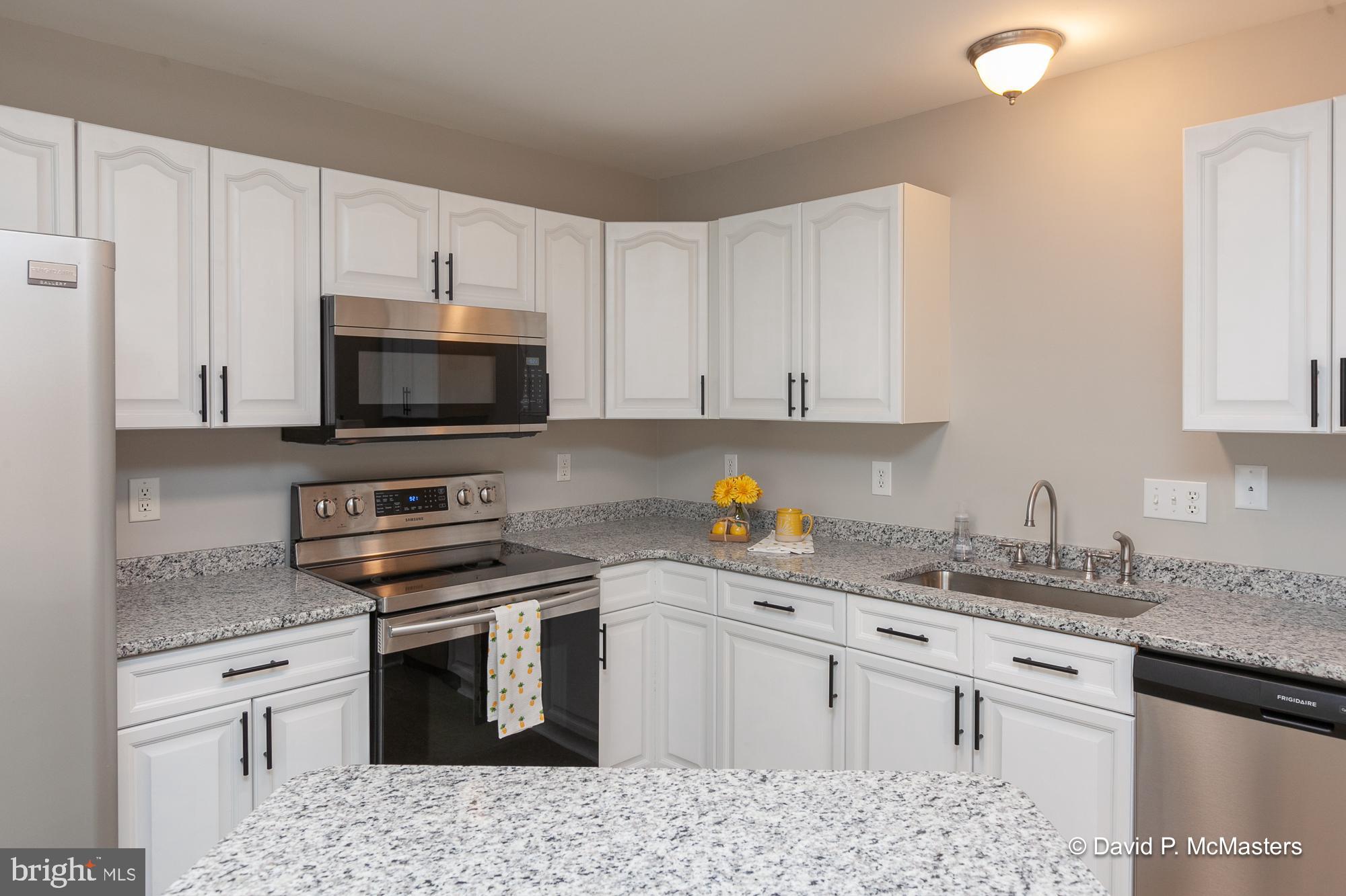 LAUREL RIDGE - Residential