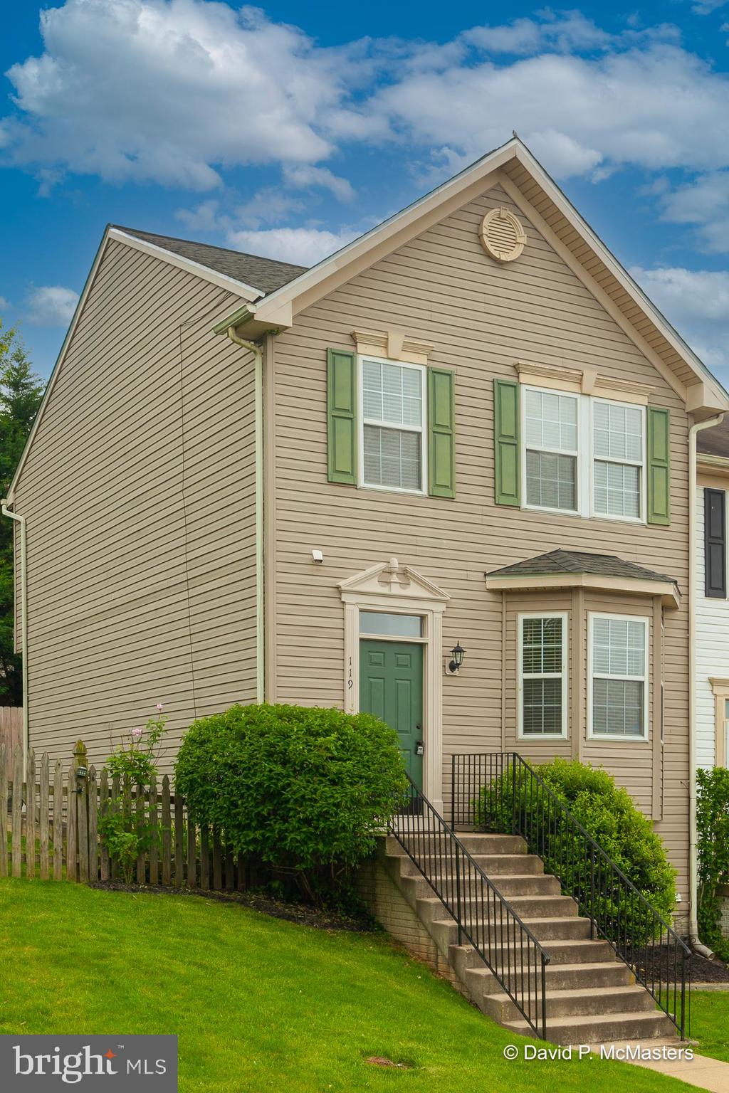 LAUREL RIDGE - Residential