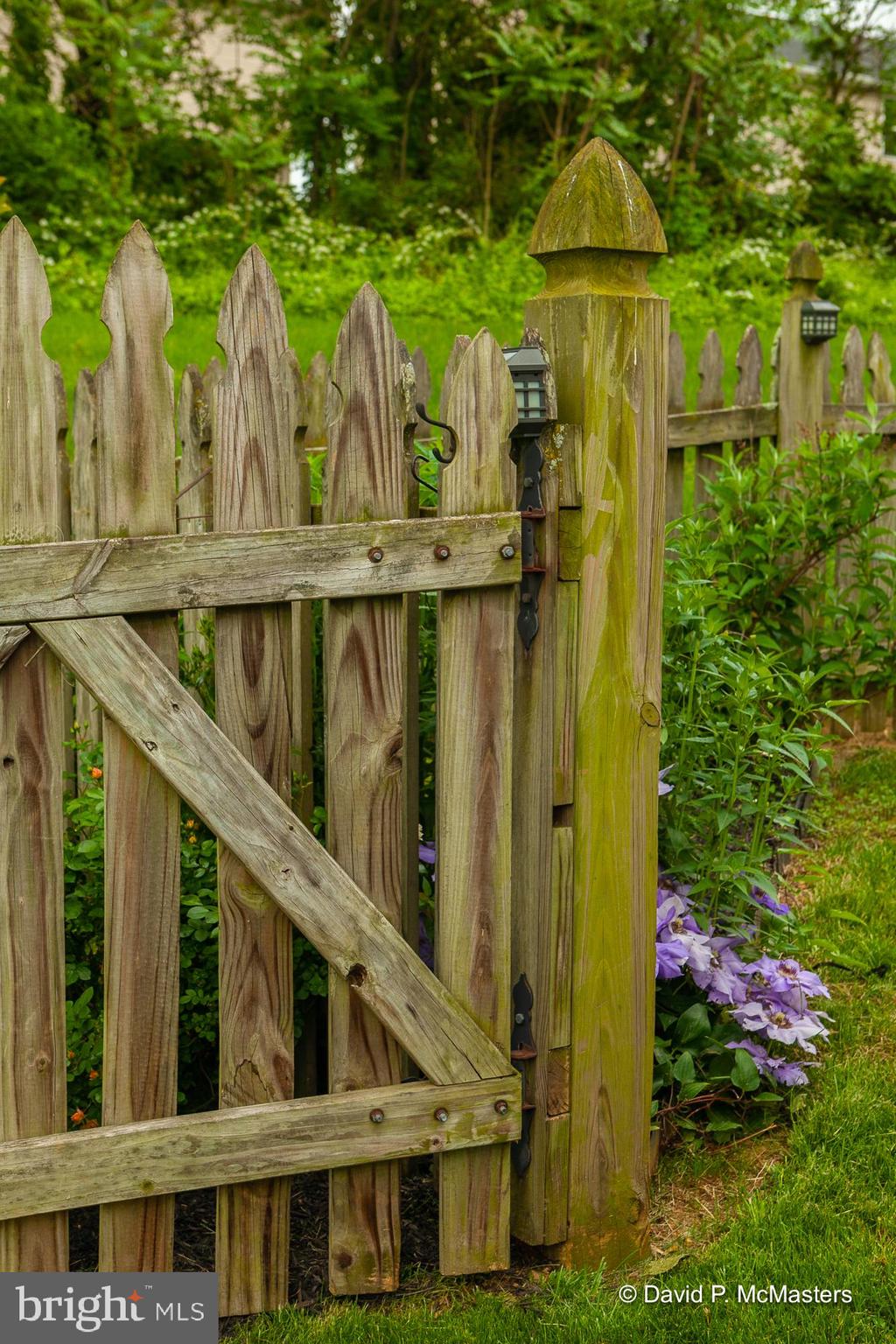 LAUREL RIDGE - Residential