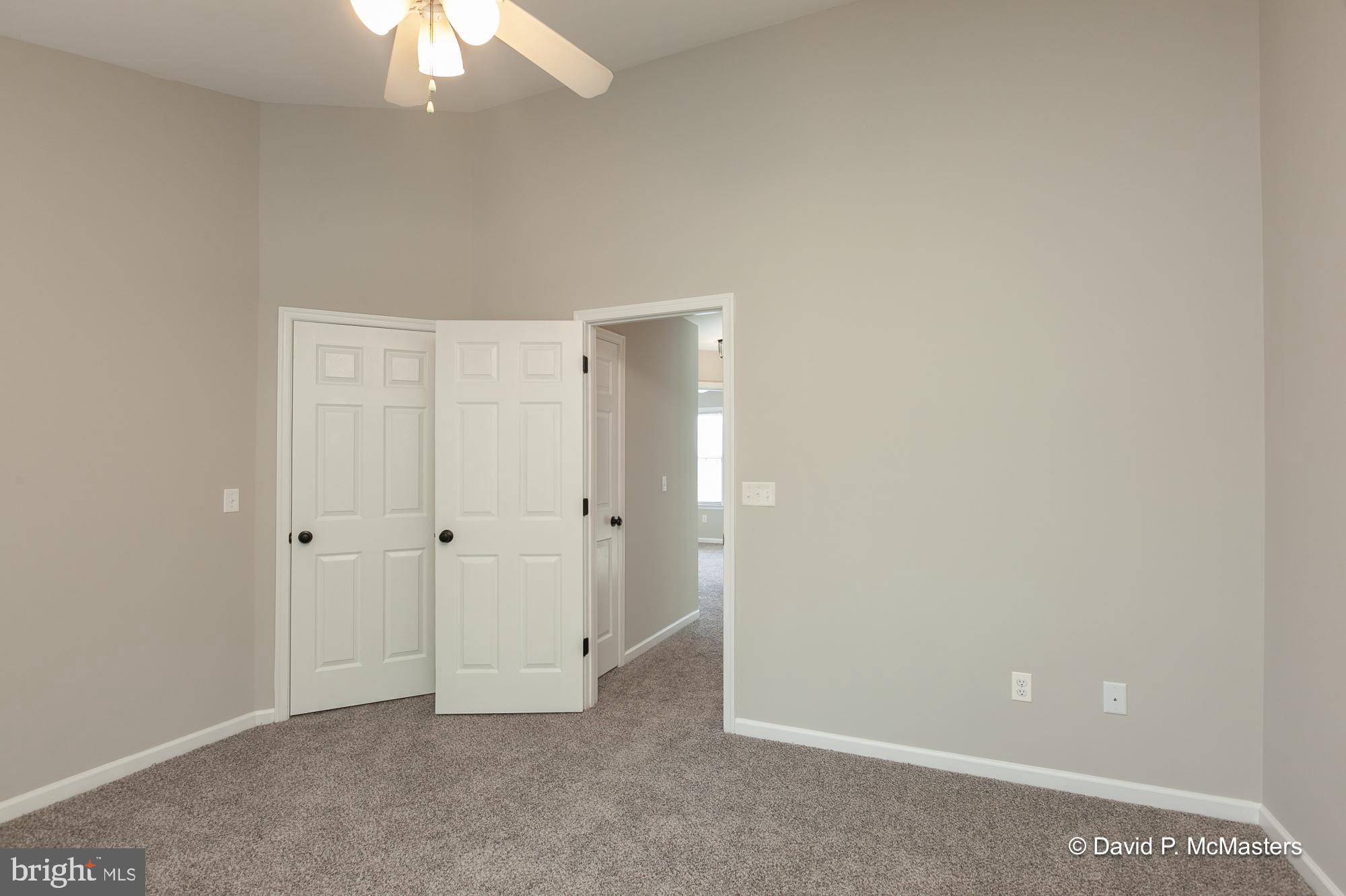 LAUREL RIDGE - Residential