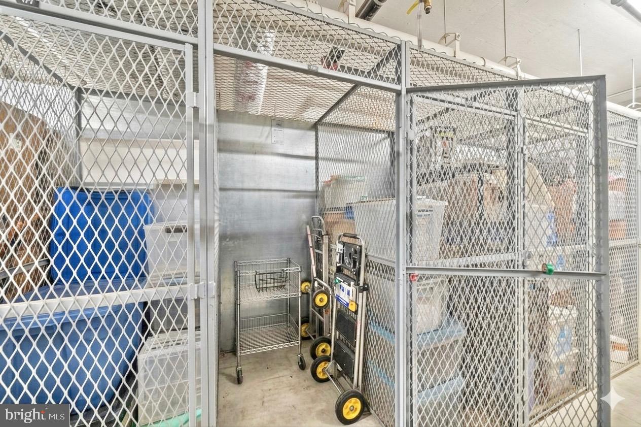 SAVOY PARK CONDOMINIUMS - Residential