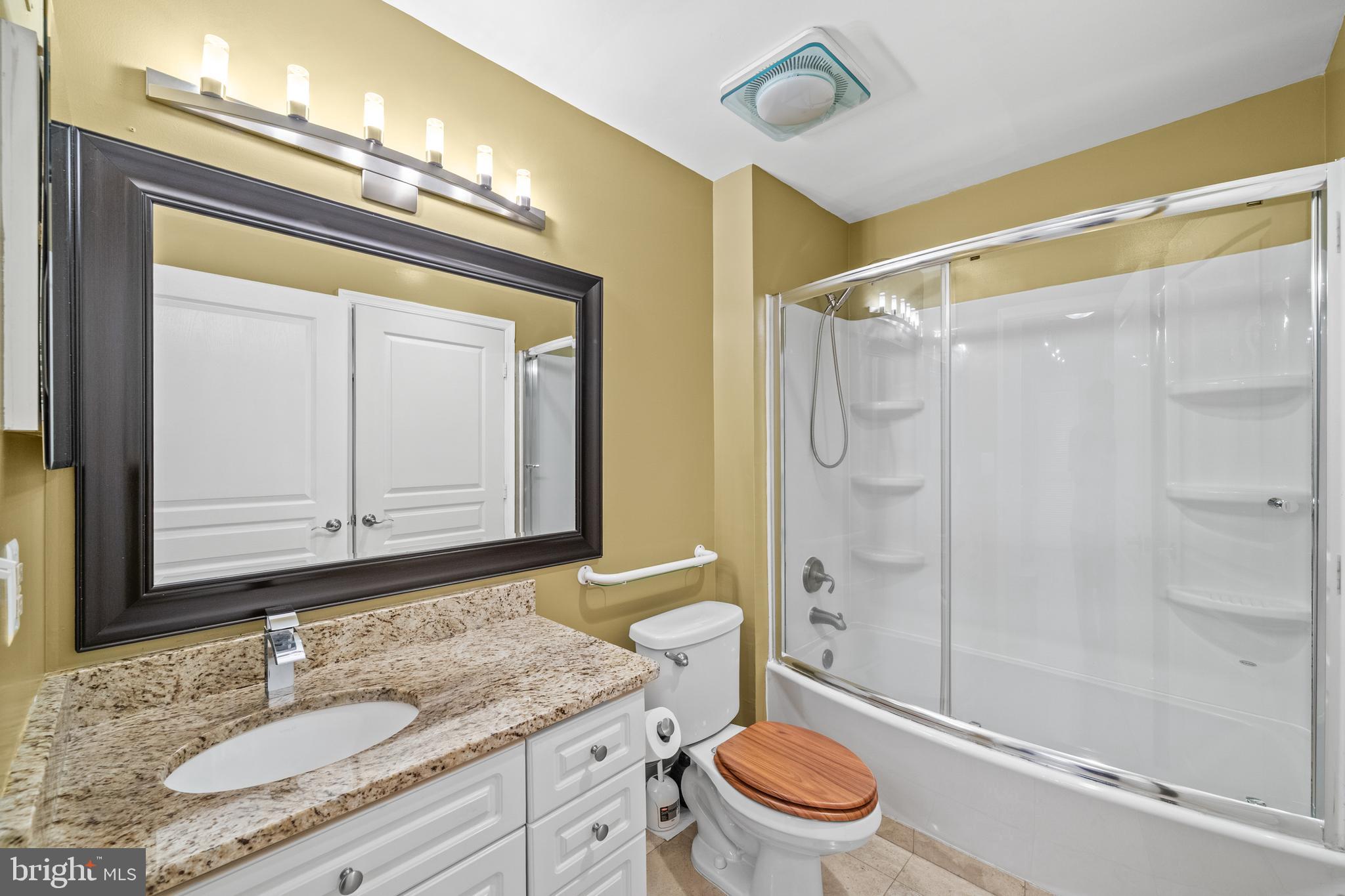 SAVOY PARK CONDOMINIUMS - Residential