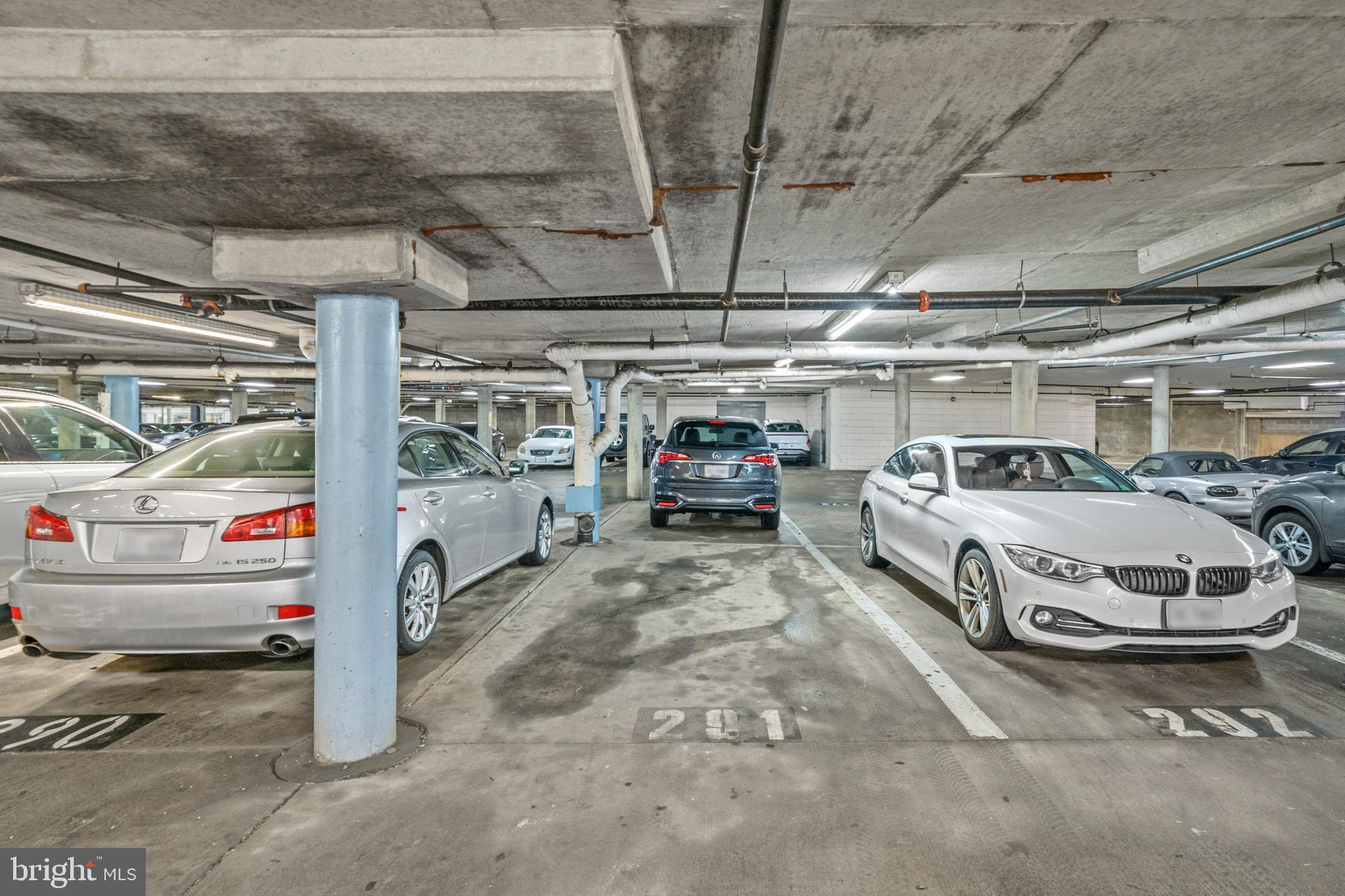 SAVOY PARK CONDOMINIUMS - Residential