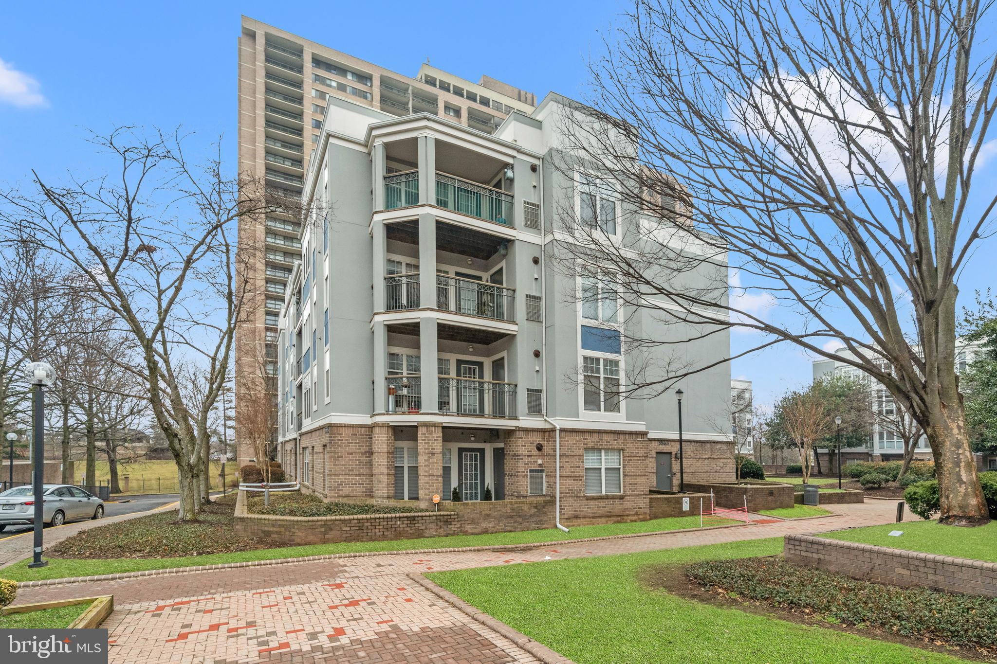 SAVOY PARK CONDOMINIUMS - Residential