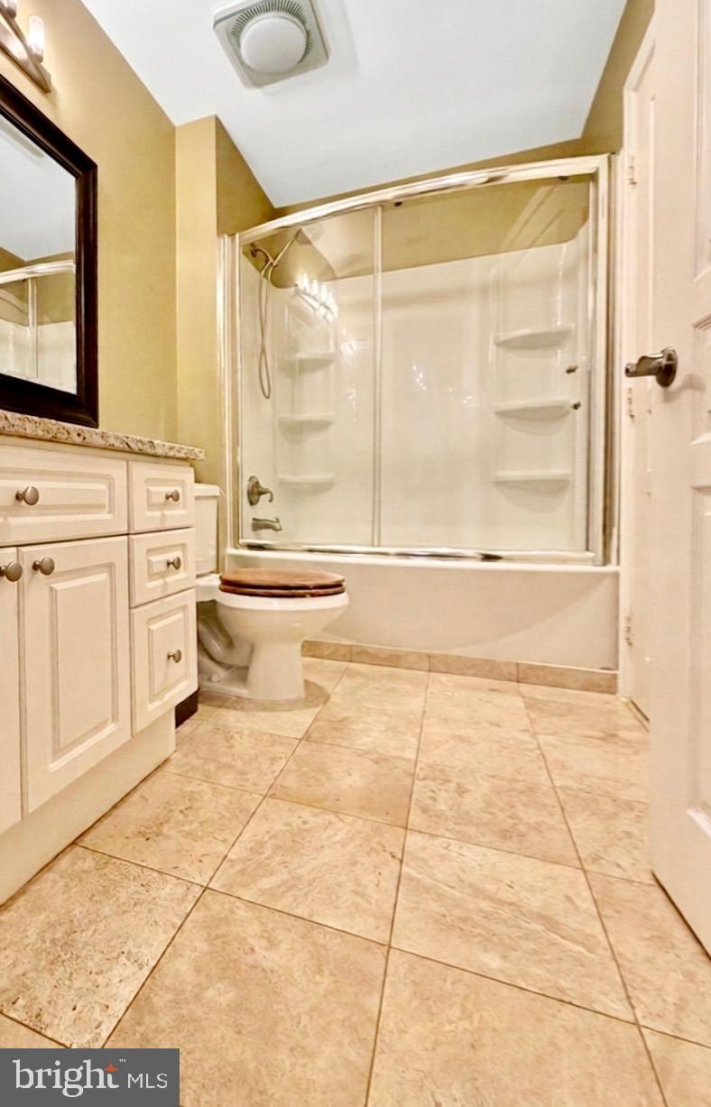 SAVOY PARK CONDOMINIUMS - Residential