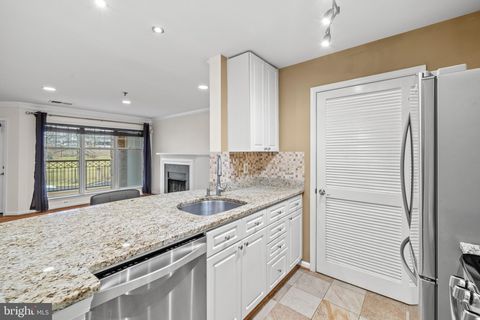 Photo of 5563 Seminary Road #107, FALLS CHURCH, VA 22041 (MLS # VAFX2293254)