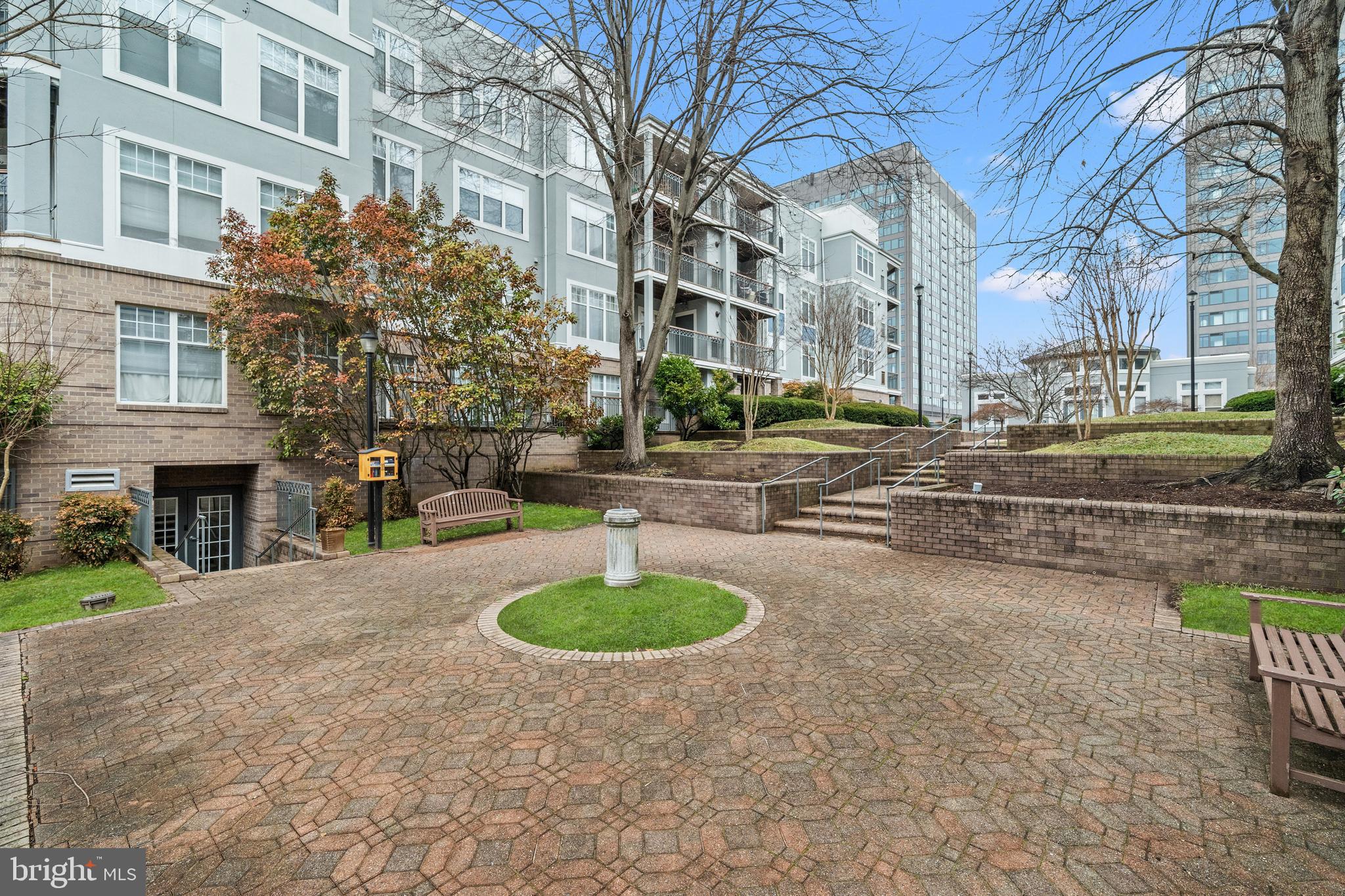 SAVOY PARK CONDOMINIUMS - Residential