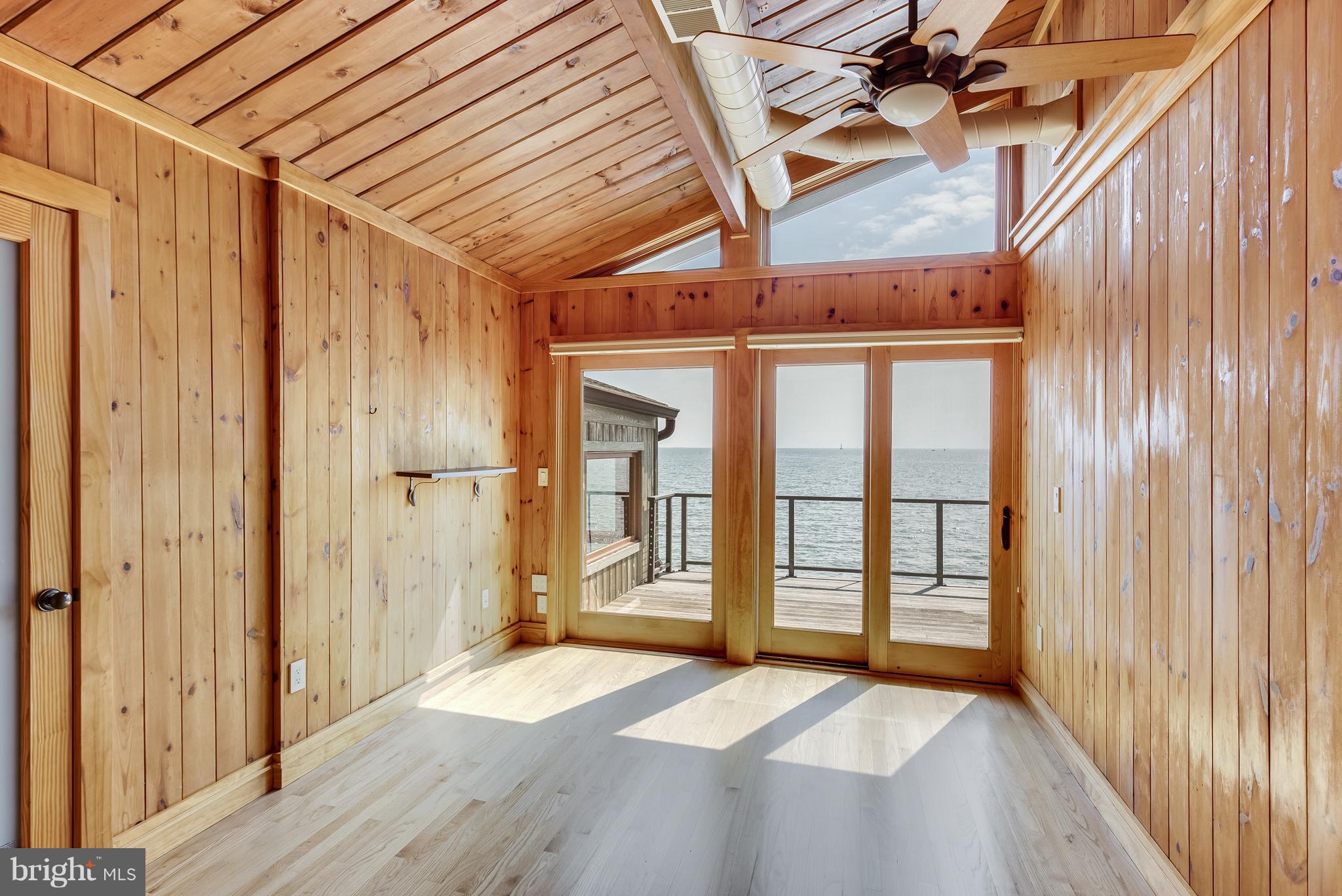 HILLSMERE SHORES - Residential