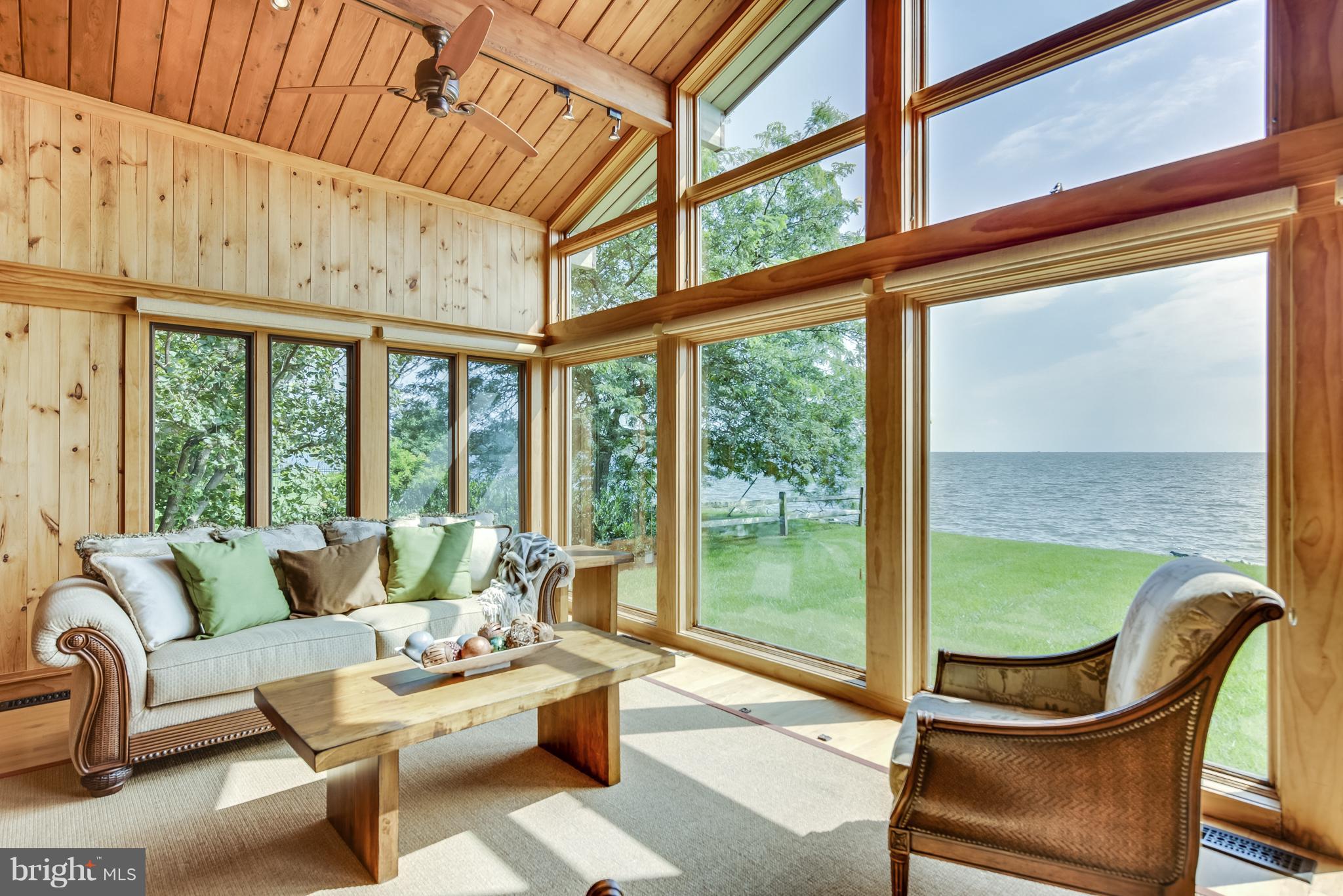 HILLSMERE SHORES - Residential