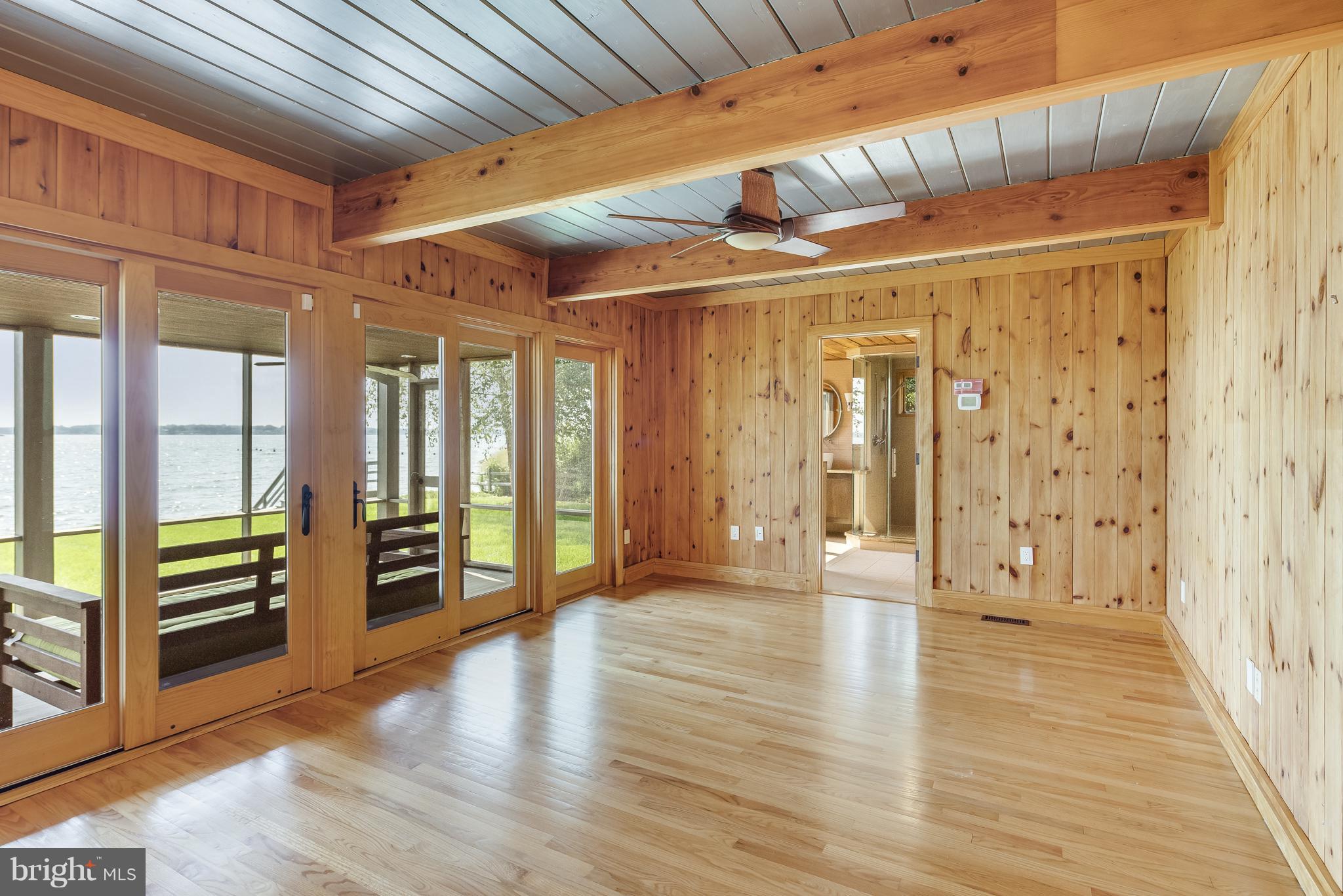 HILLSMERE SHORES - Residential