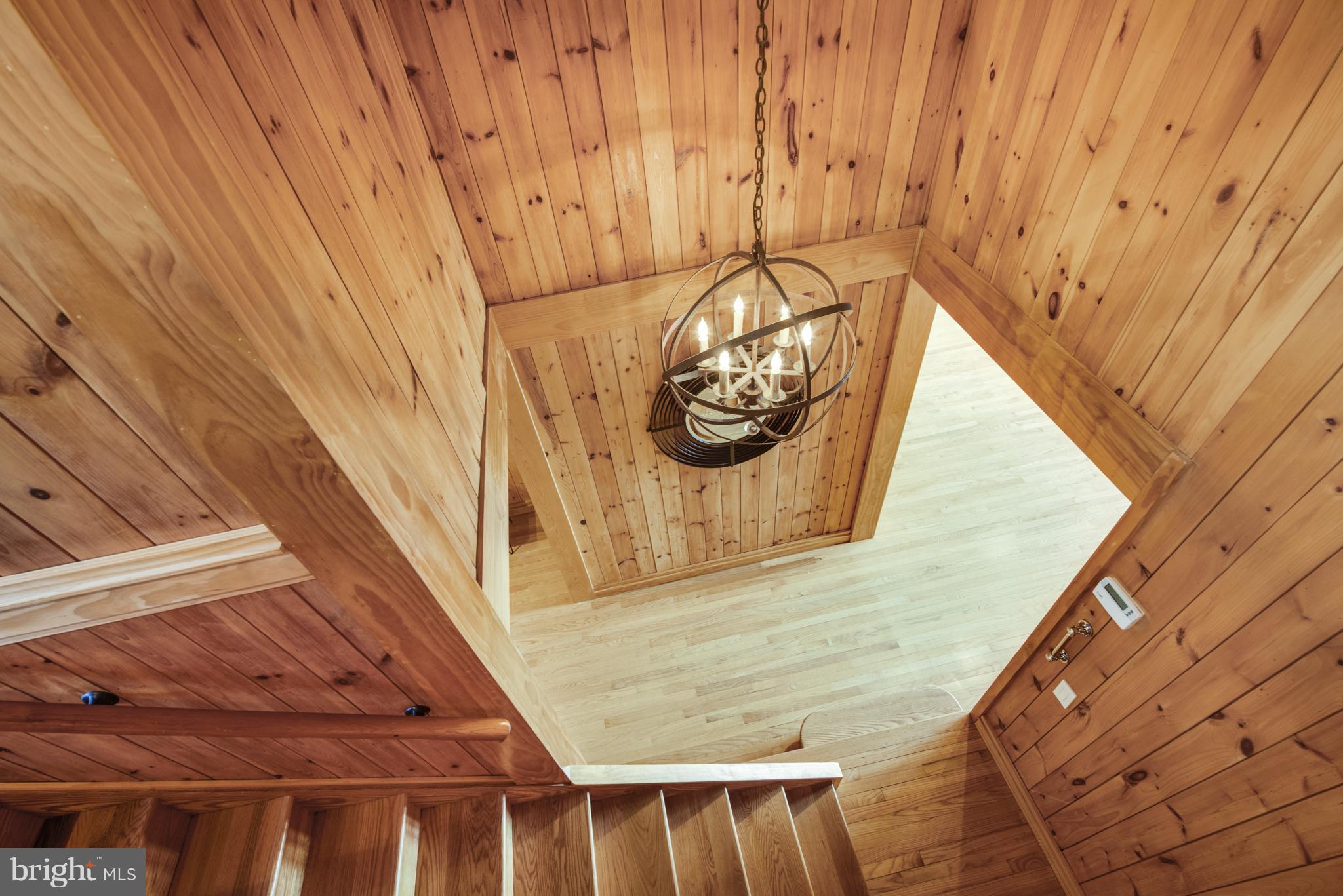 HILLSMERE SHORES - Residential