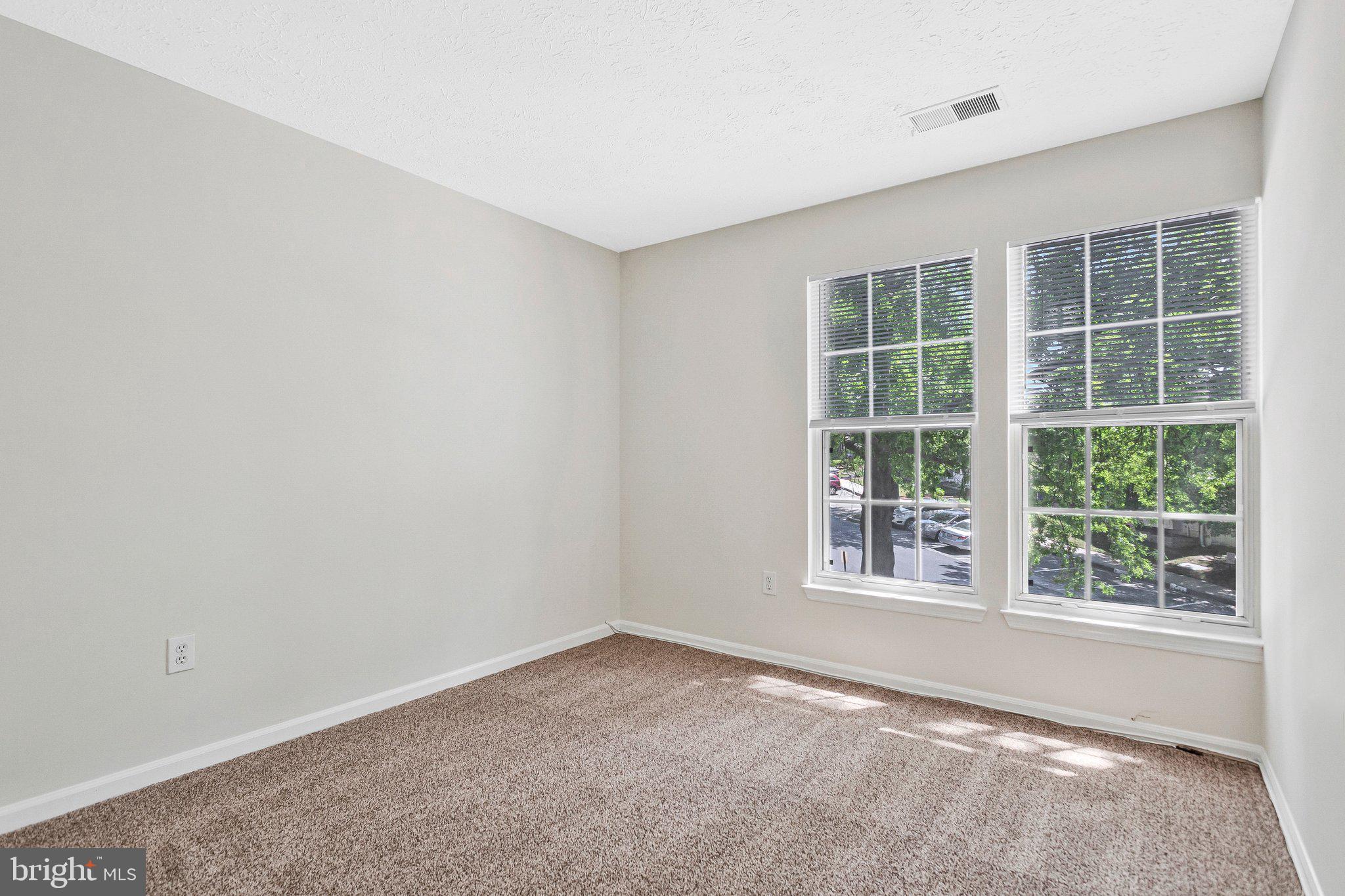 ROCKBURN COMMONS II - Residential