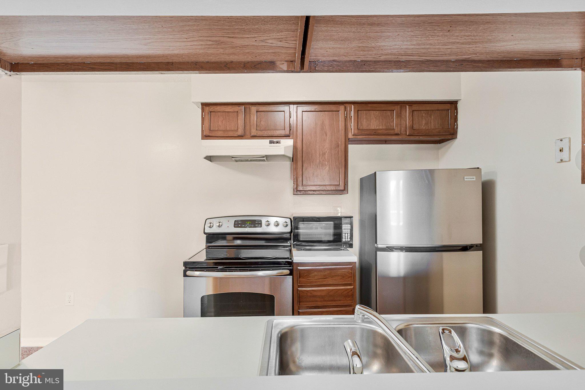 ROCKBURN COMMONS II - Residential
