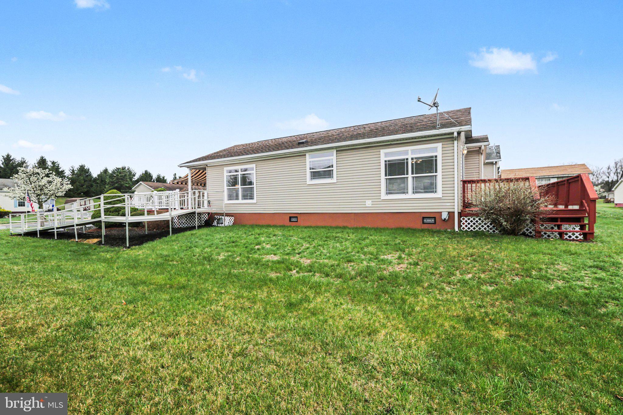 PINE RIDGE MHP - Residential