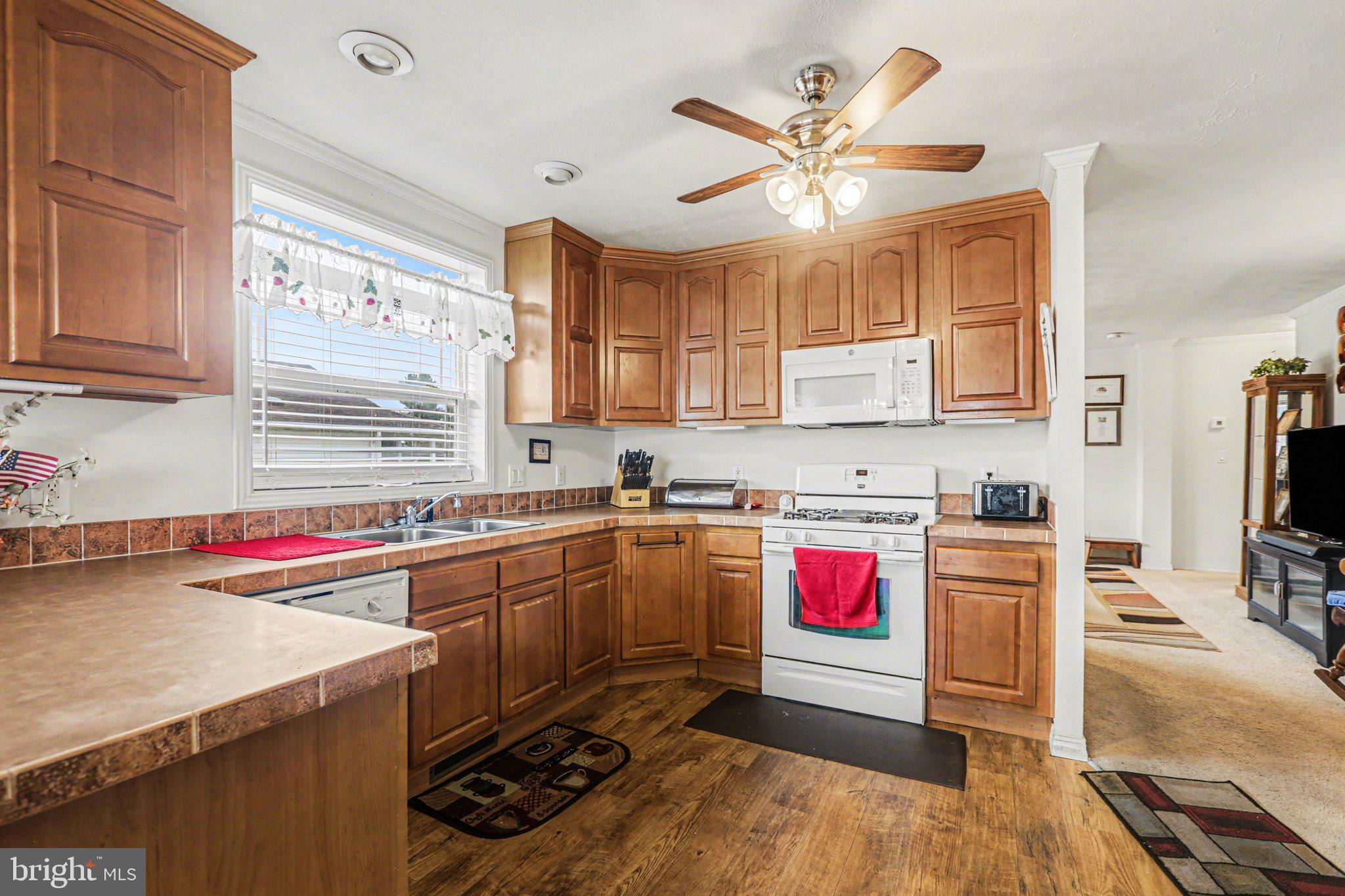 PINE RIDGE MHP - Residential