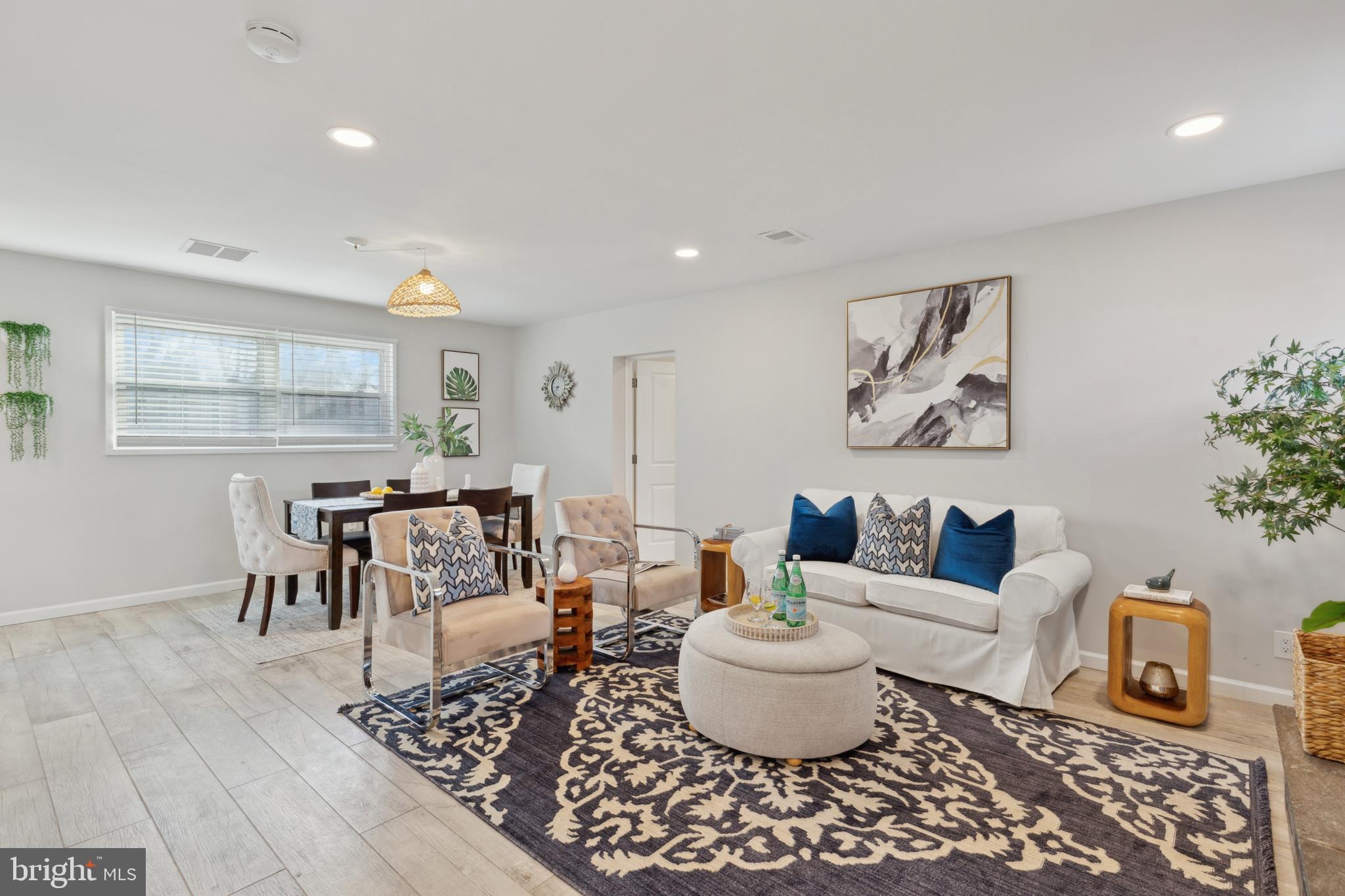 PENN SQ - Residential