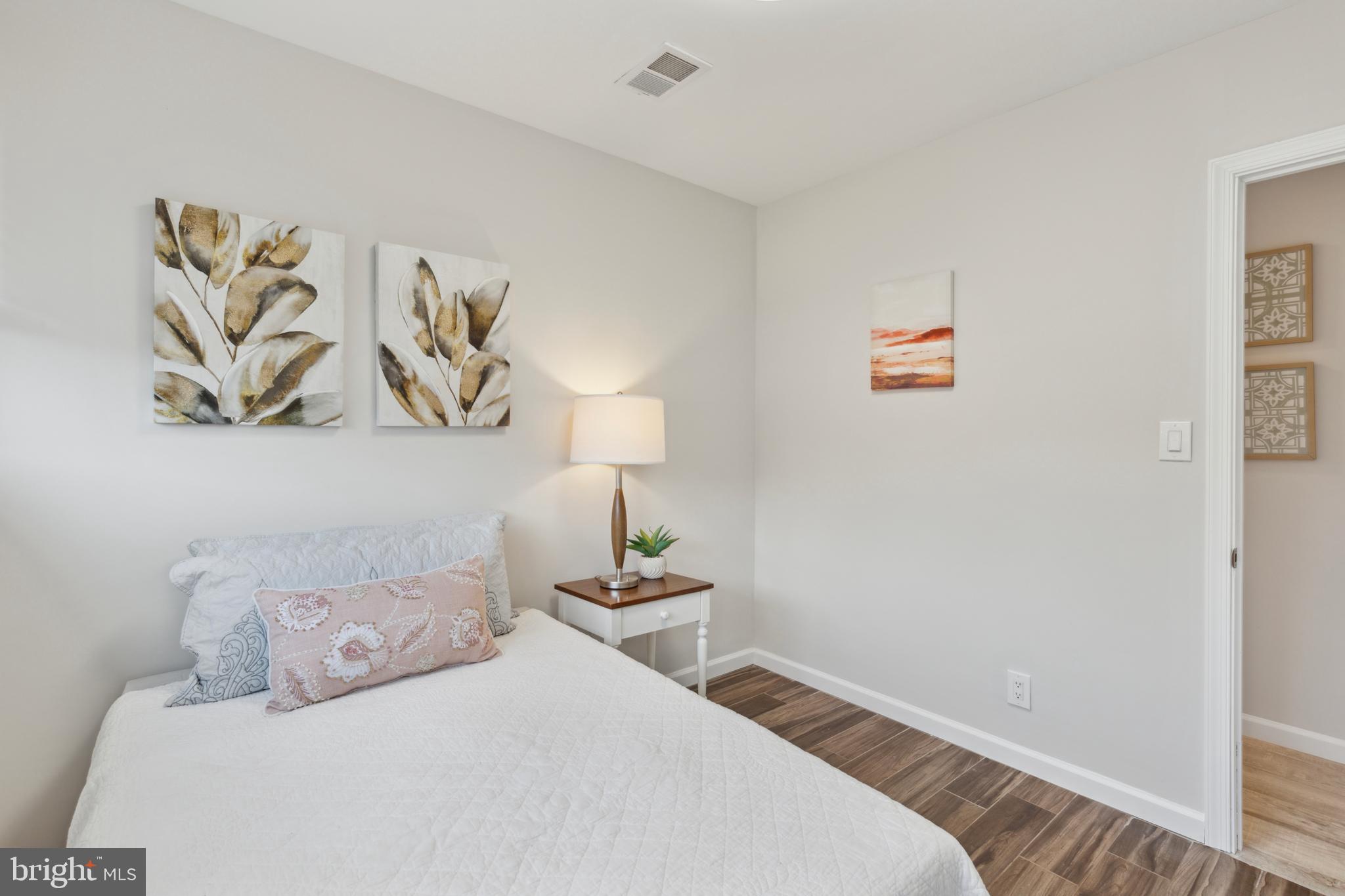 PENN SQ - Residential