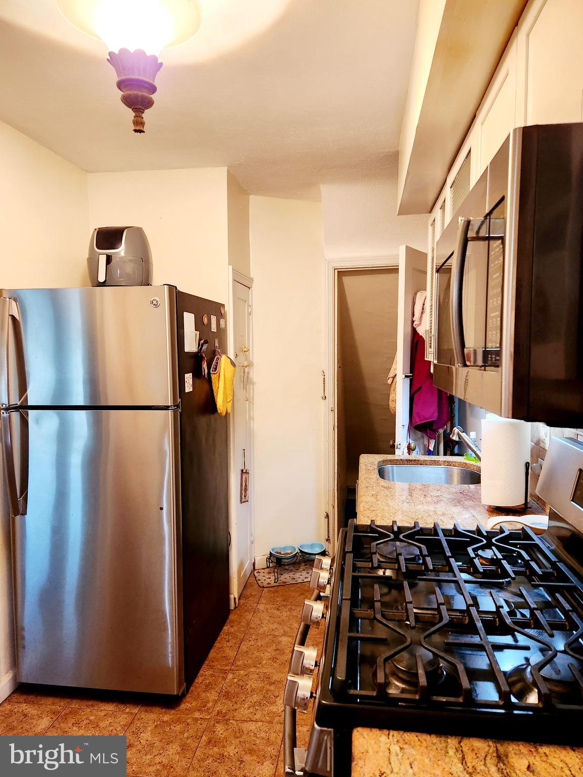 EAST FALLS - Residential