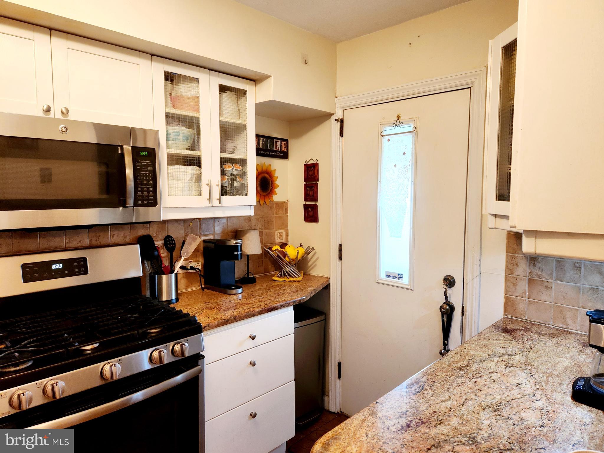 EAST FALLS - Residential