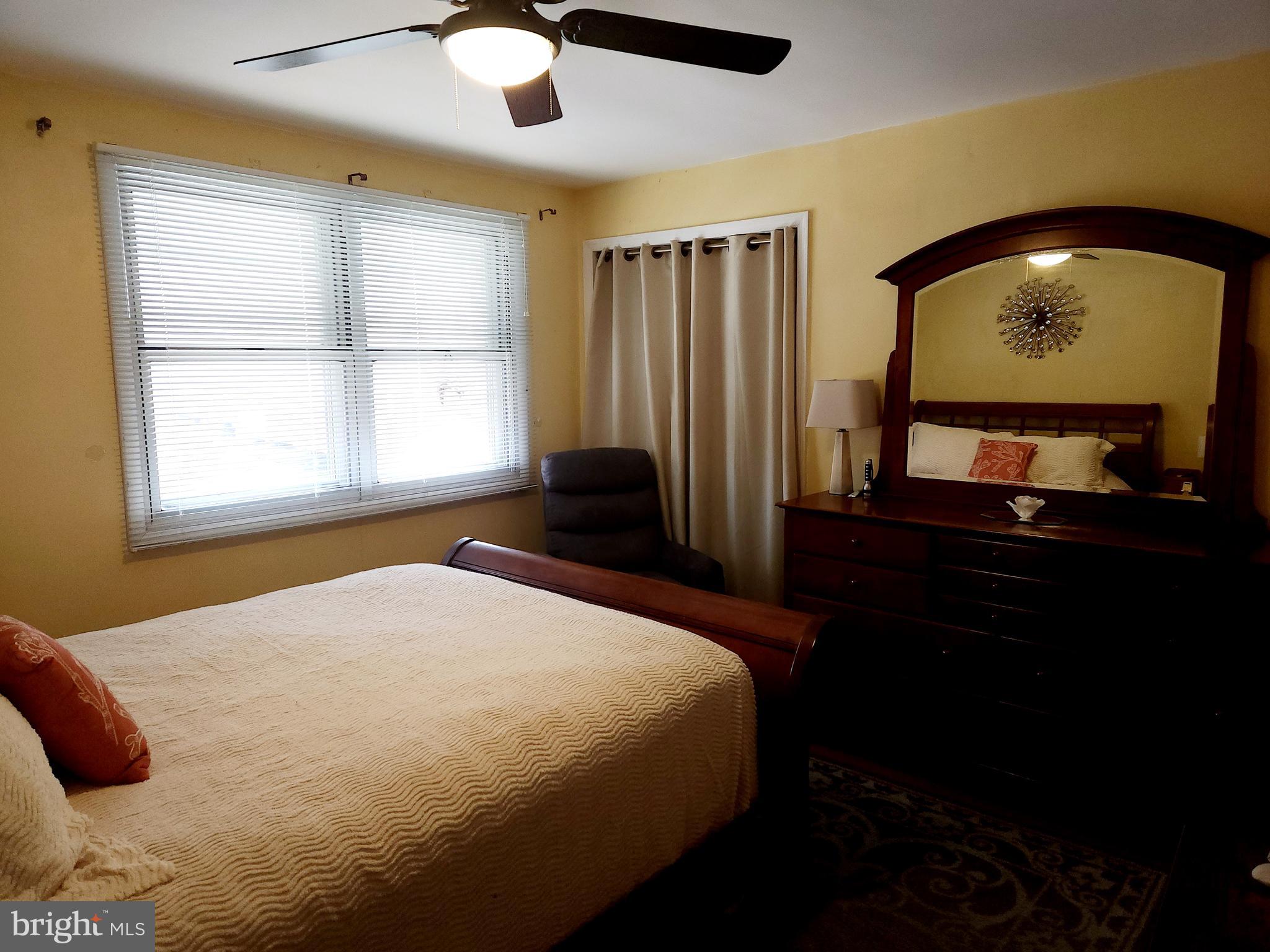 EAST FALLS - Residential