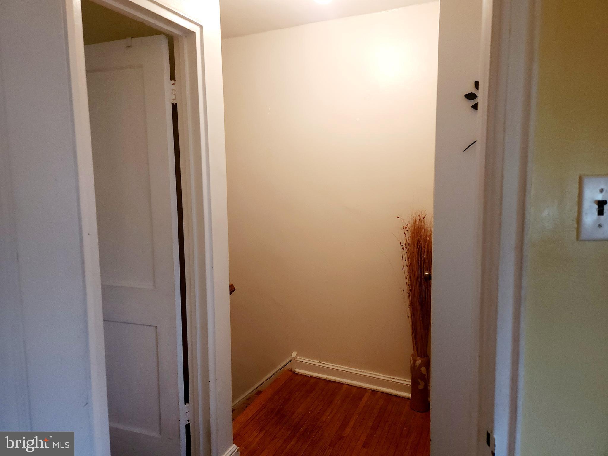 EAST FALLS - Residential