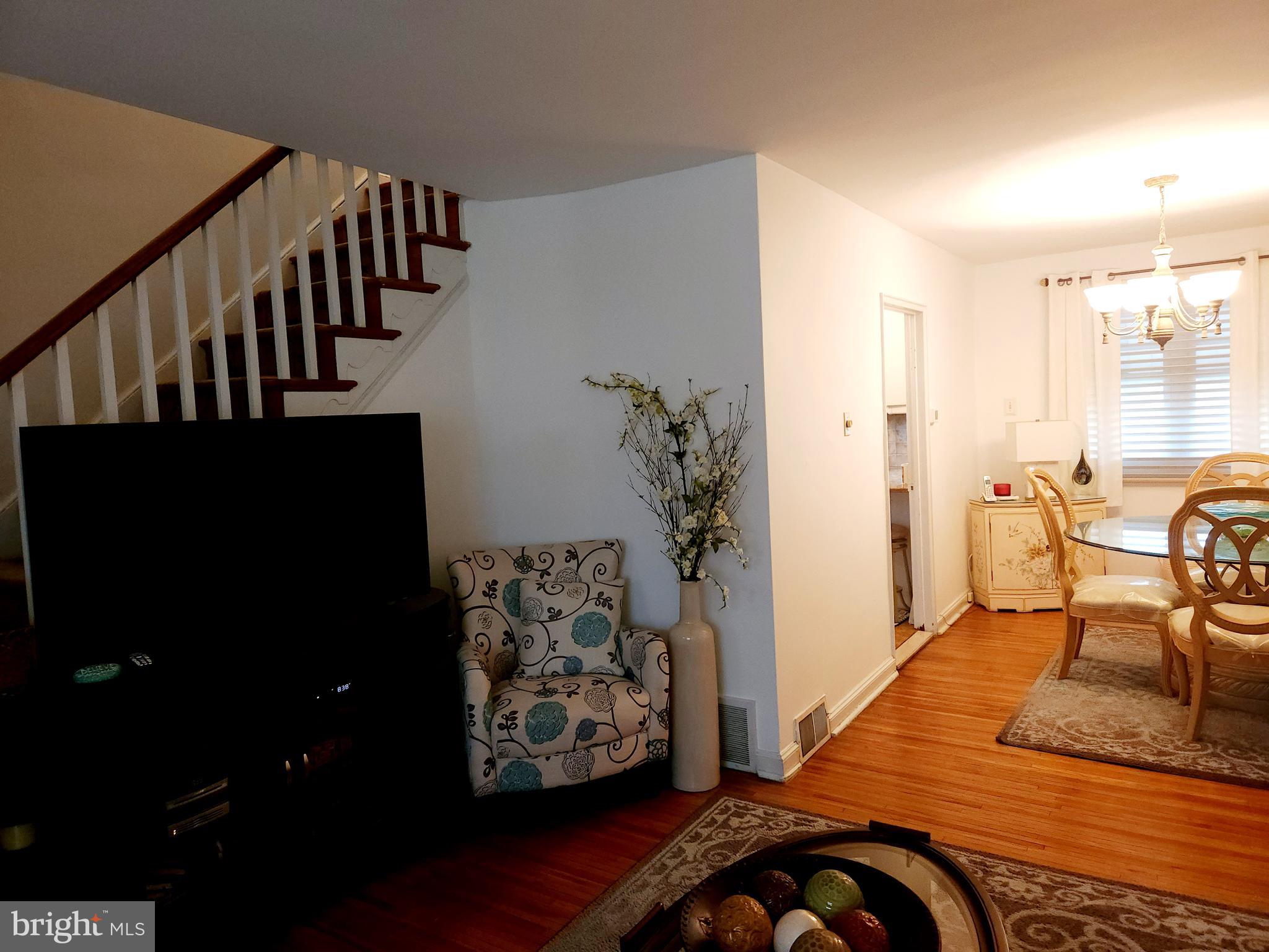 EAST FALLS - Residential