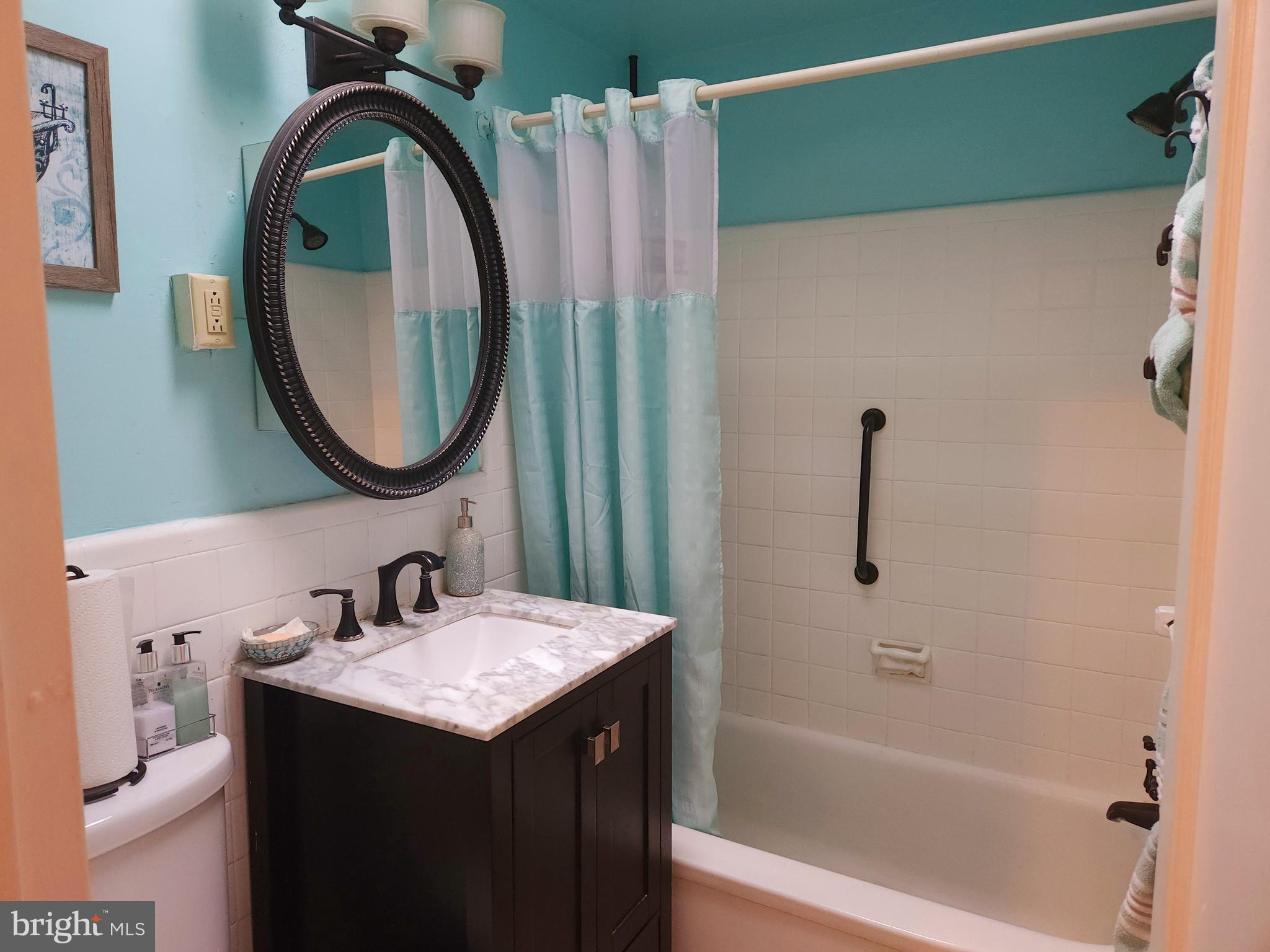 EAST FALLS - Residential