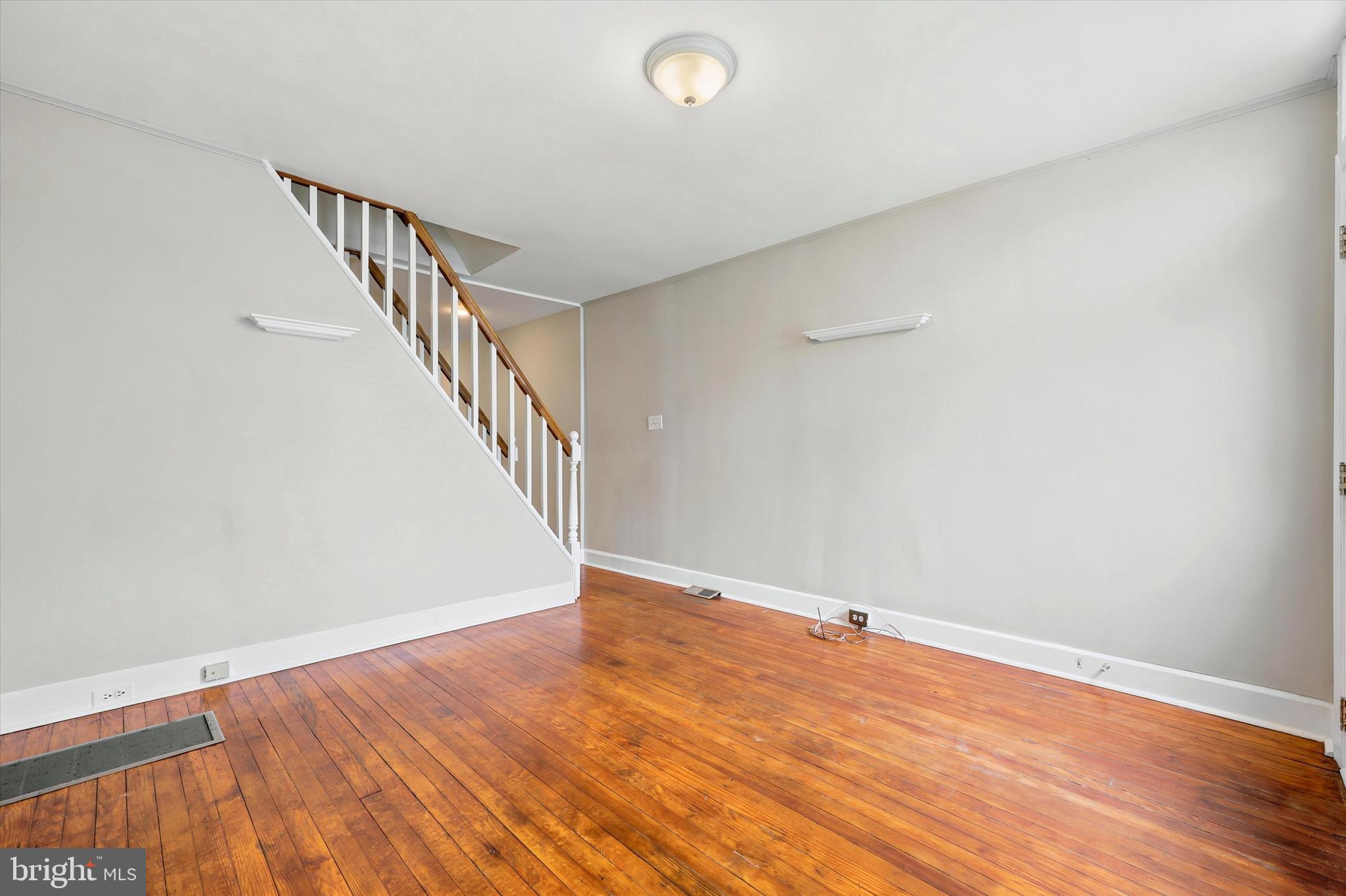 627 SPRING MILL AVENUE