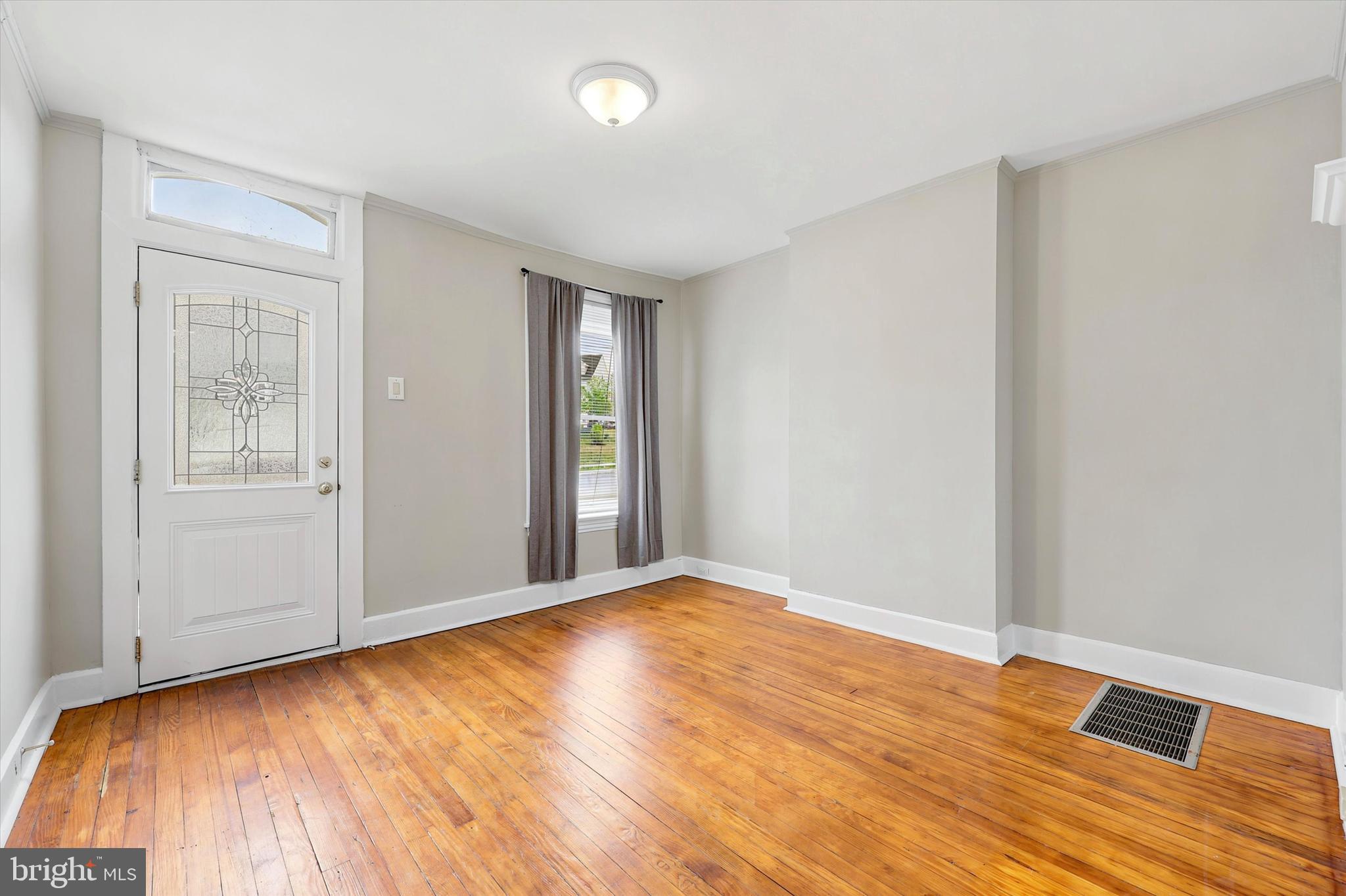 627 SPRING MILL AVENUE