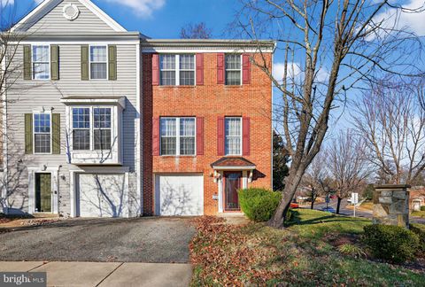 8401 OLD COLONY DRIVE S UPPER MARLBORO MD 20772