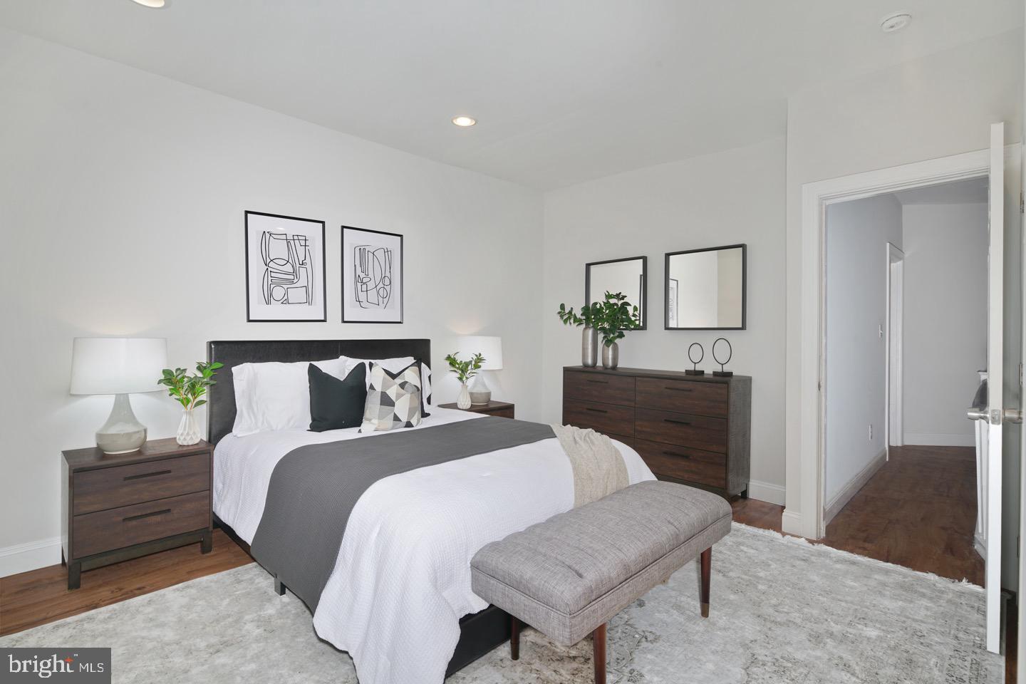 WALNUT HILL - Residential