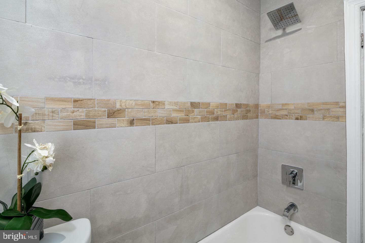 WALNUT HILL - Residential