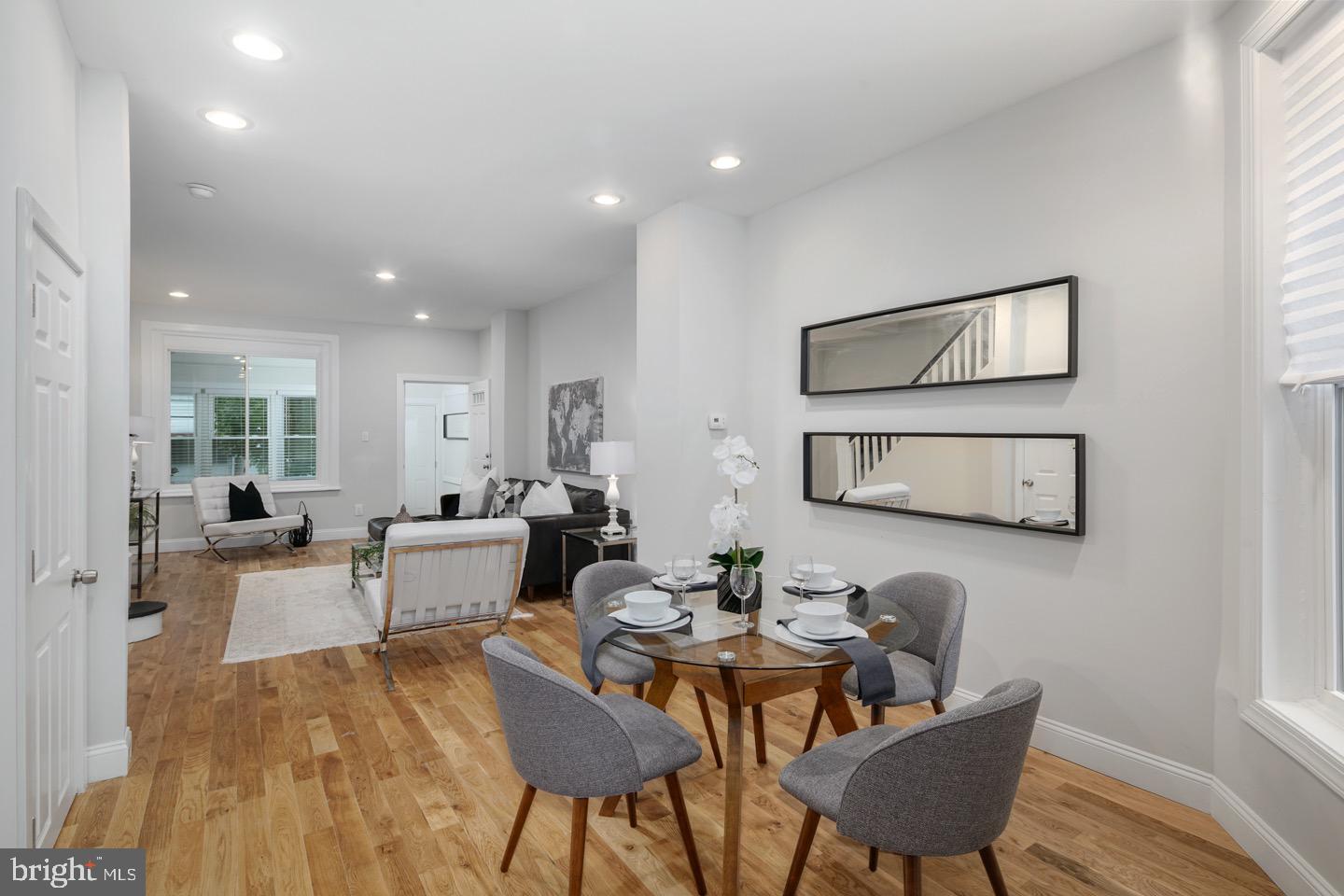 WALNUT HILL - Residential