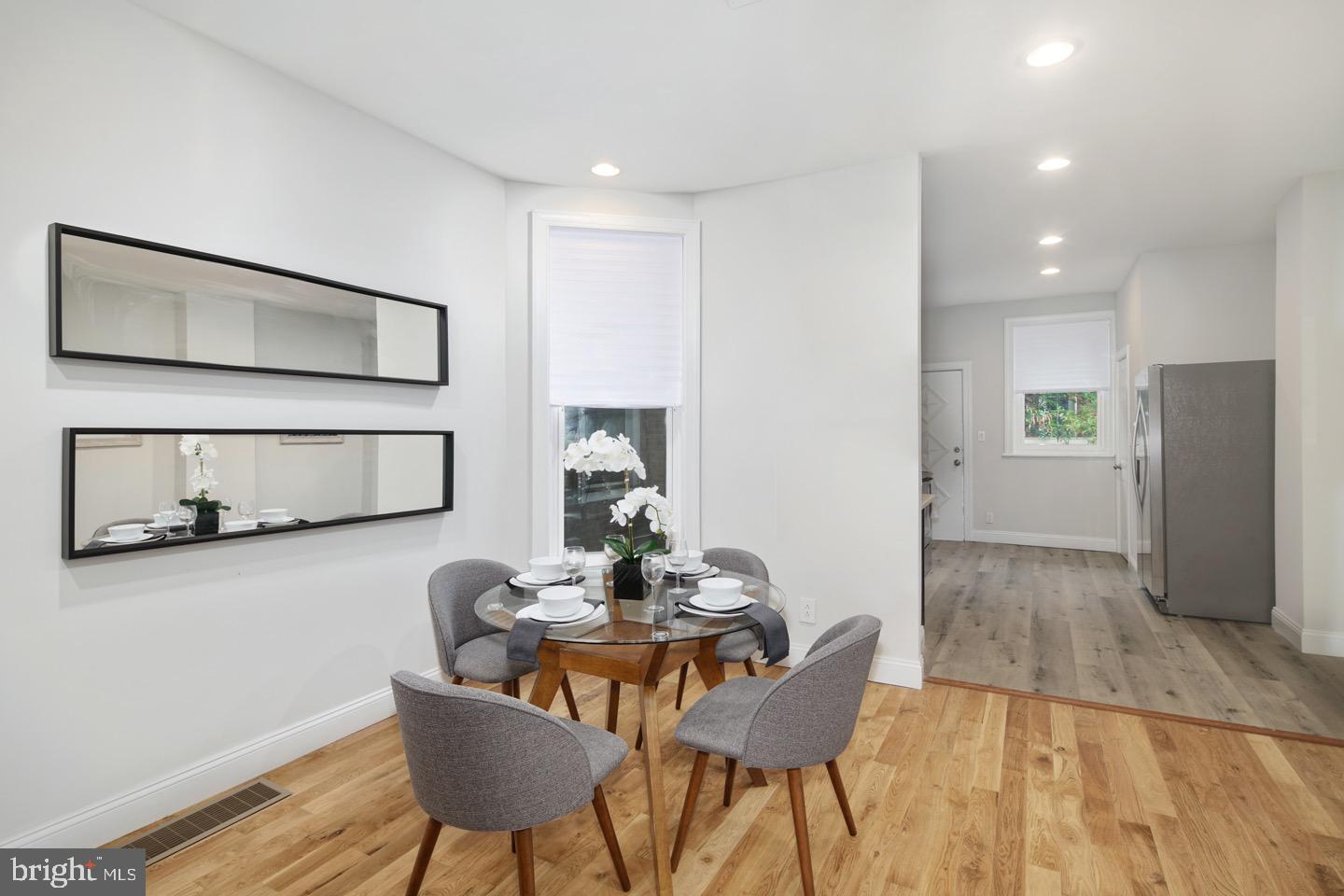 WALNUT HILL - Residential