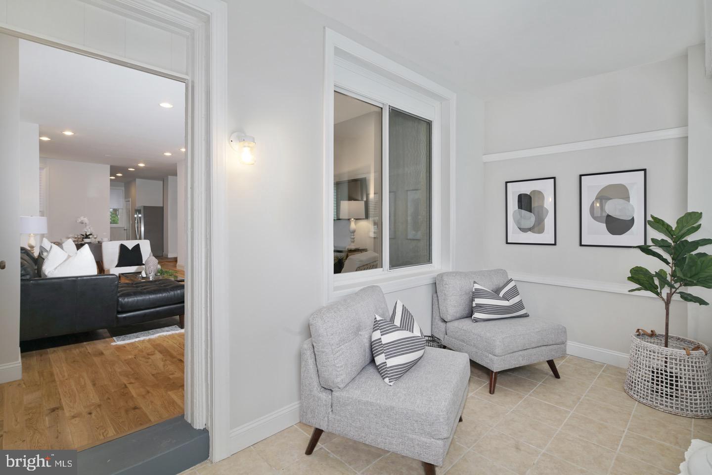 WALNUT HILL - Residential