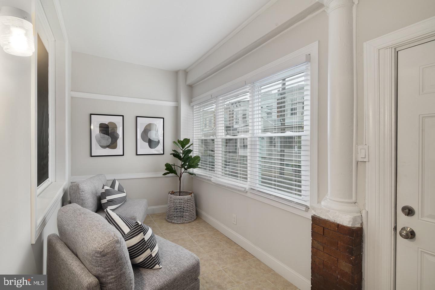 WALNUT HILL - Residential