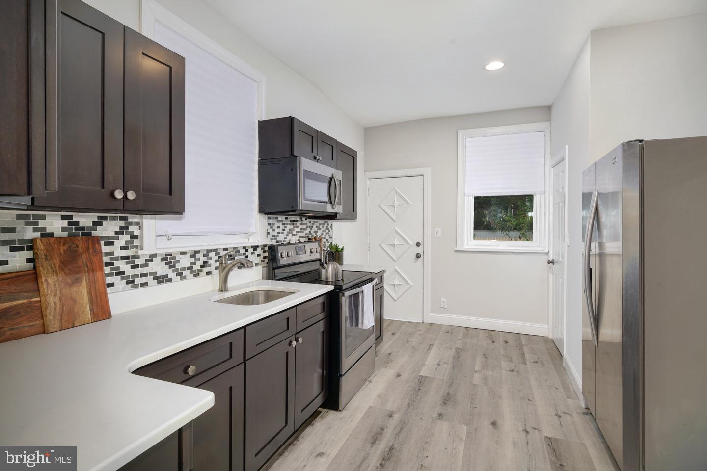 WALNUT HILL - Residential