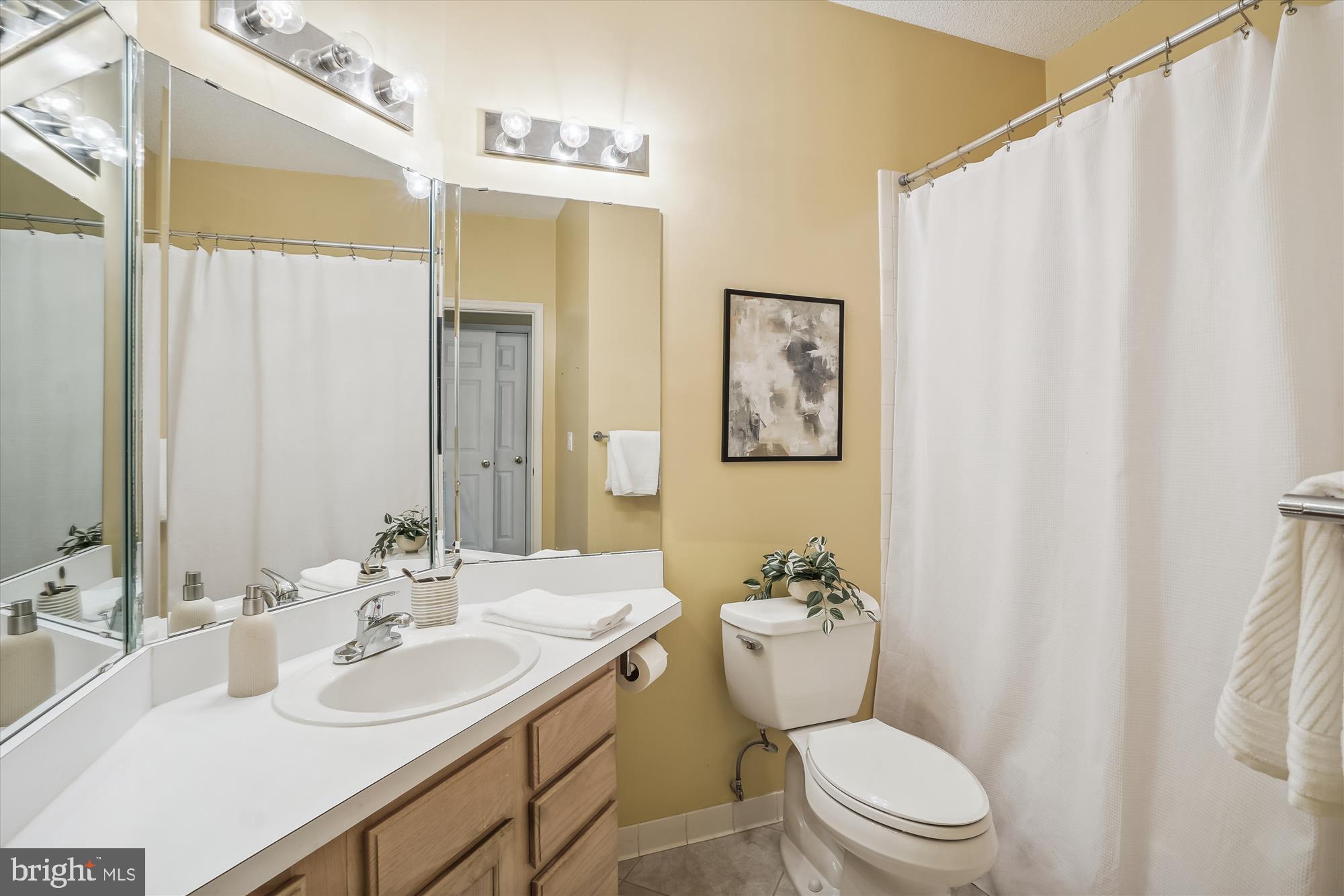 SANDERLING CONDO - Residential