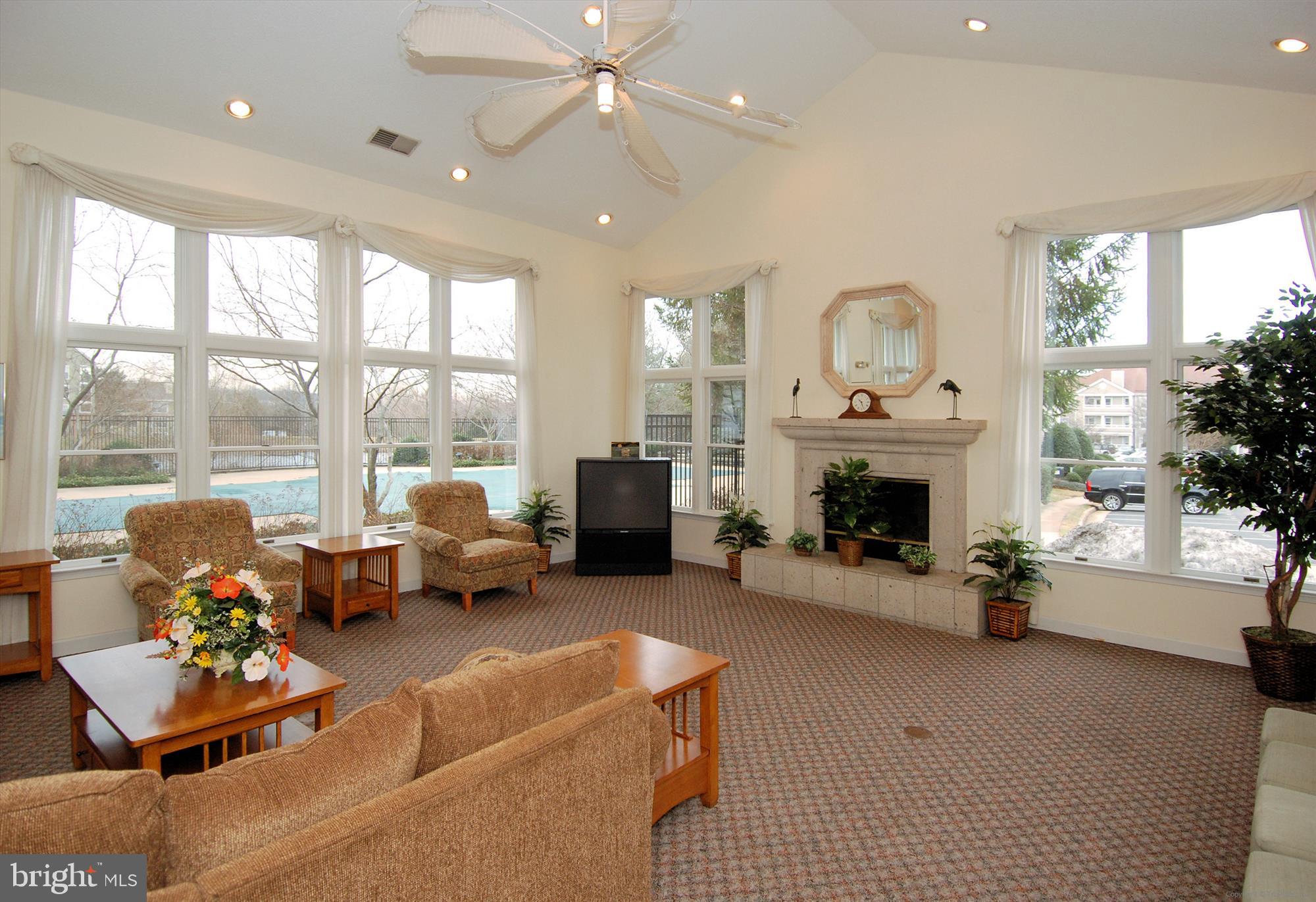 SANDERLING CONDO - Residential