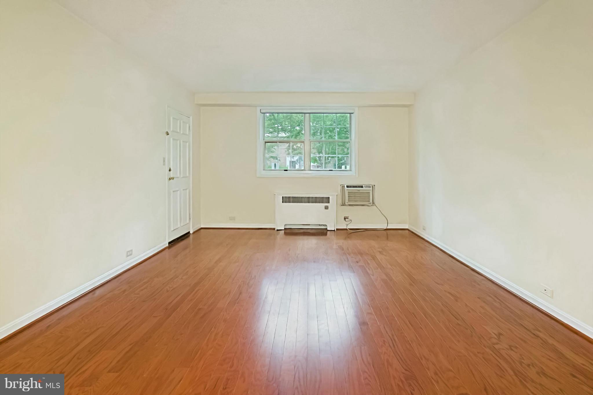 ARLINGTON OAKS - Residential Lease