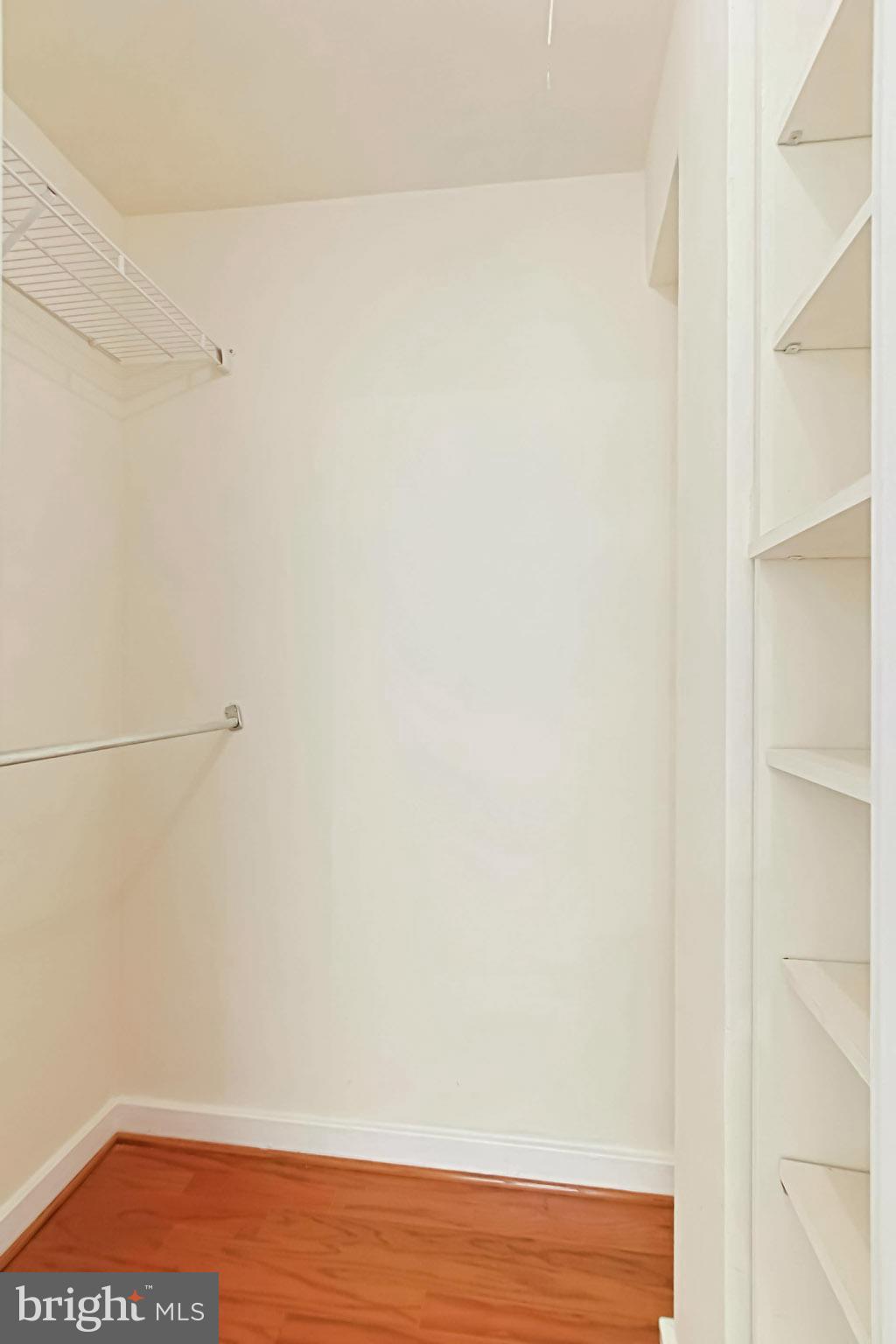 ARLINGTON OAKS - Residential Lease