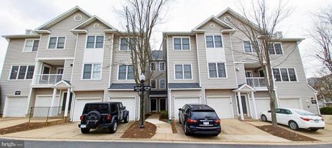 Condo For Sale - 12849 Fair Briar Lane<br/> FAIRFAX, VA 22033
