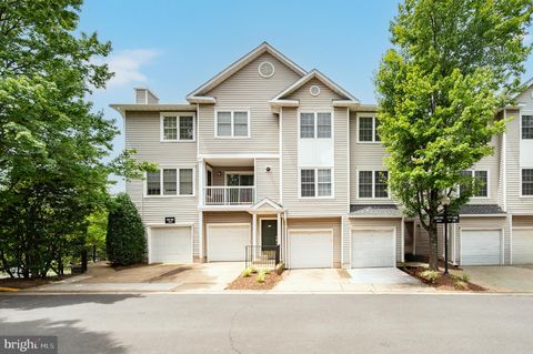 Photo of 12849 Fair Briar Lane, FAIRFAX, VA 22033 (MLS # VAFX2320990)