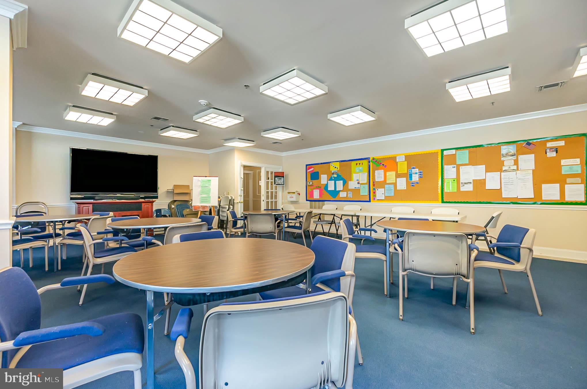 ENGLISH COUNTRY MANOR - Residential