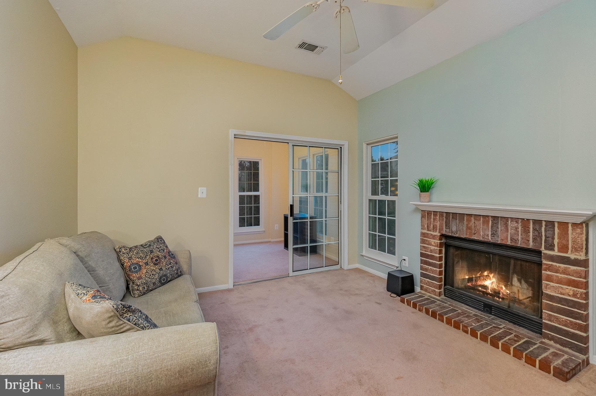 ENGLISH COUNTRY MANOR - Residential